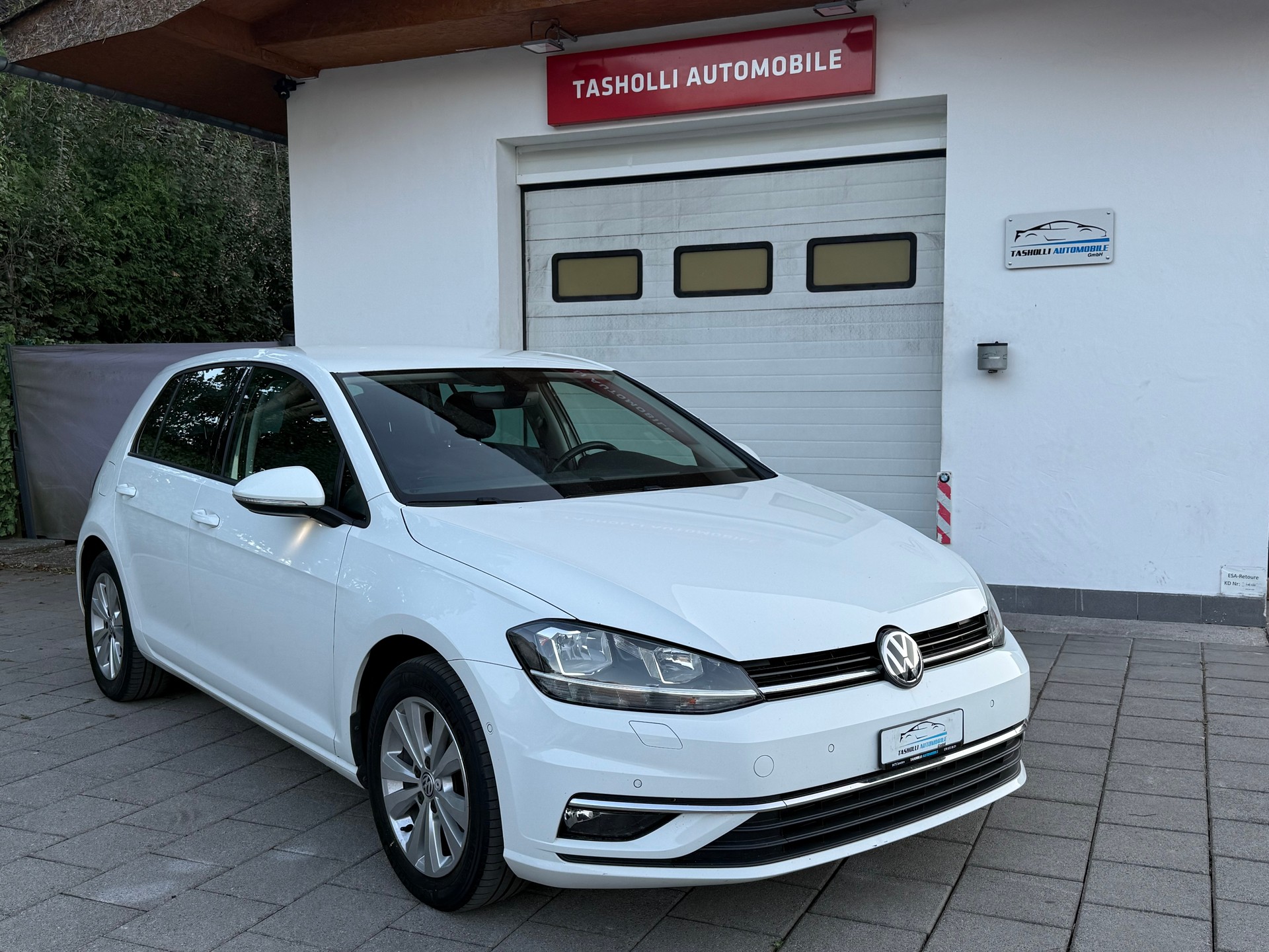 VW Golf 2.0 TDI Highline 4Motion-image-0