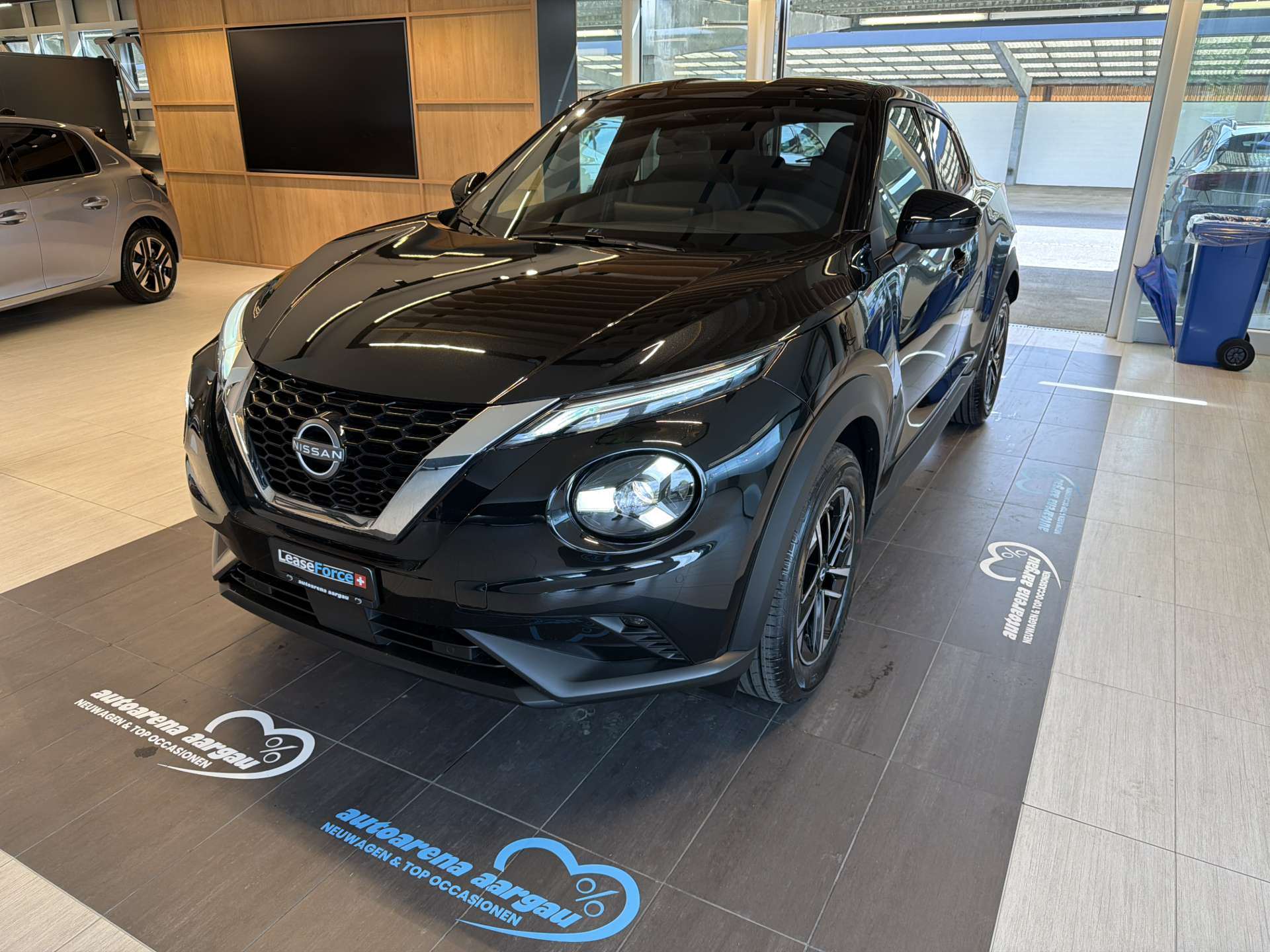 NISSAN Juke 1.0 DIG-T N-Connecta DCT-Automat-image-0