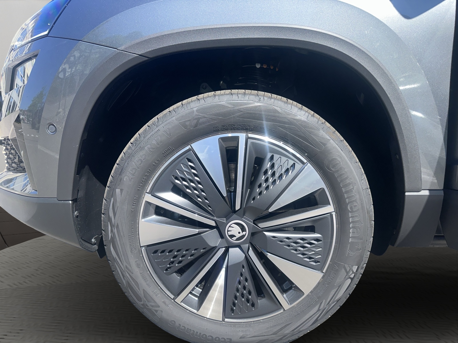 SKODA Karoq 1.5 TSI Dynamic DSG-image-6