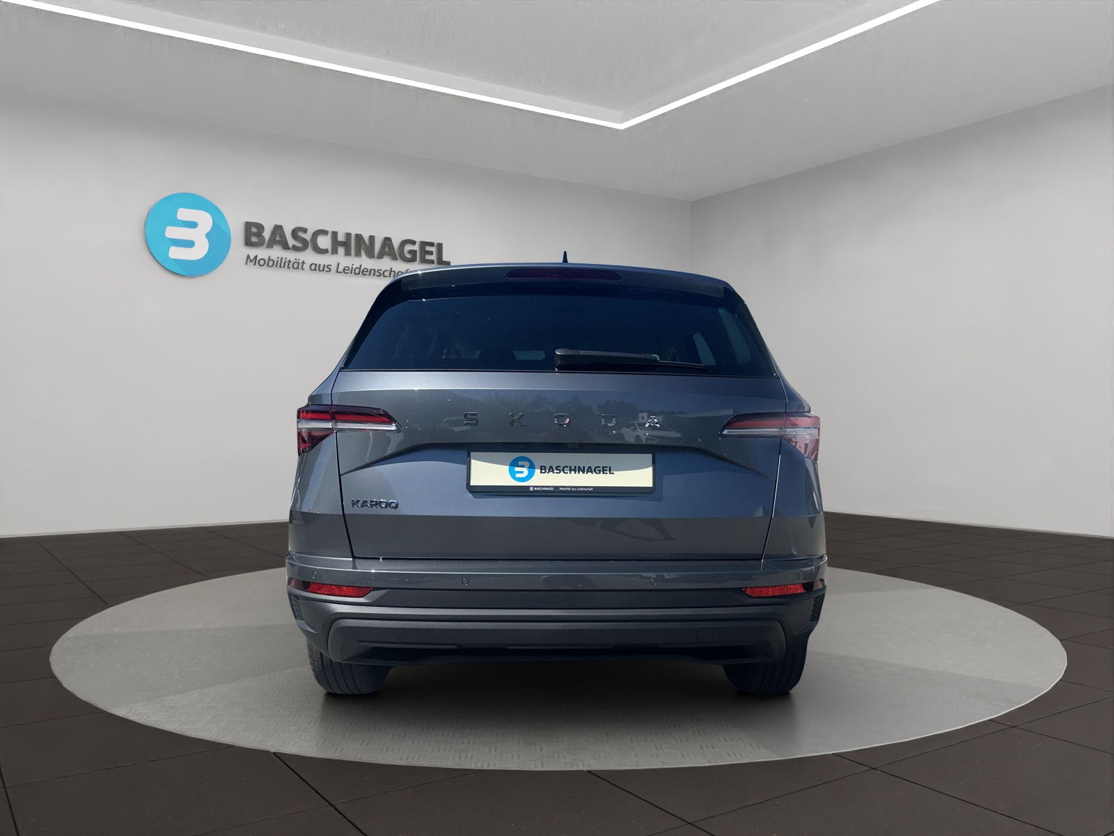 SKODA Karoq 1.5 TSI Dynamic DSG-image-8