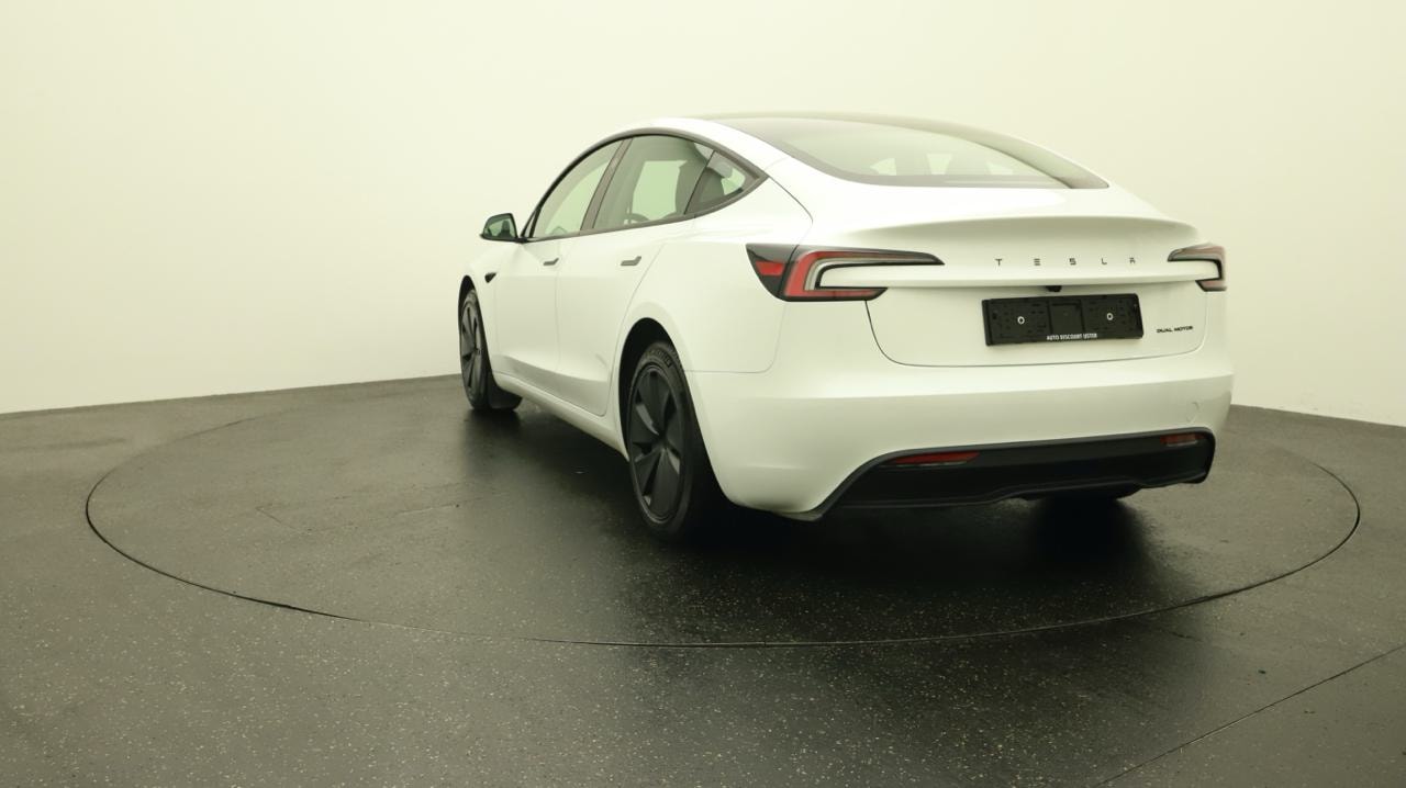 TESLA Model 3 Long Range Dual Motor AWD-image-3
