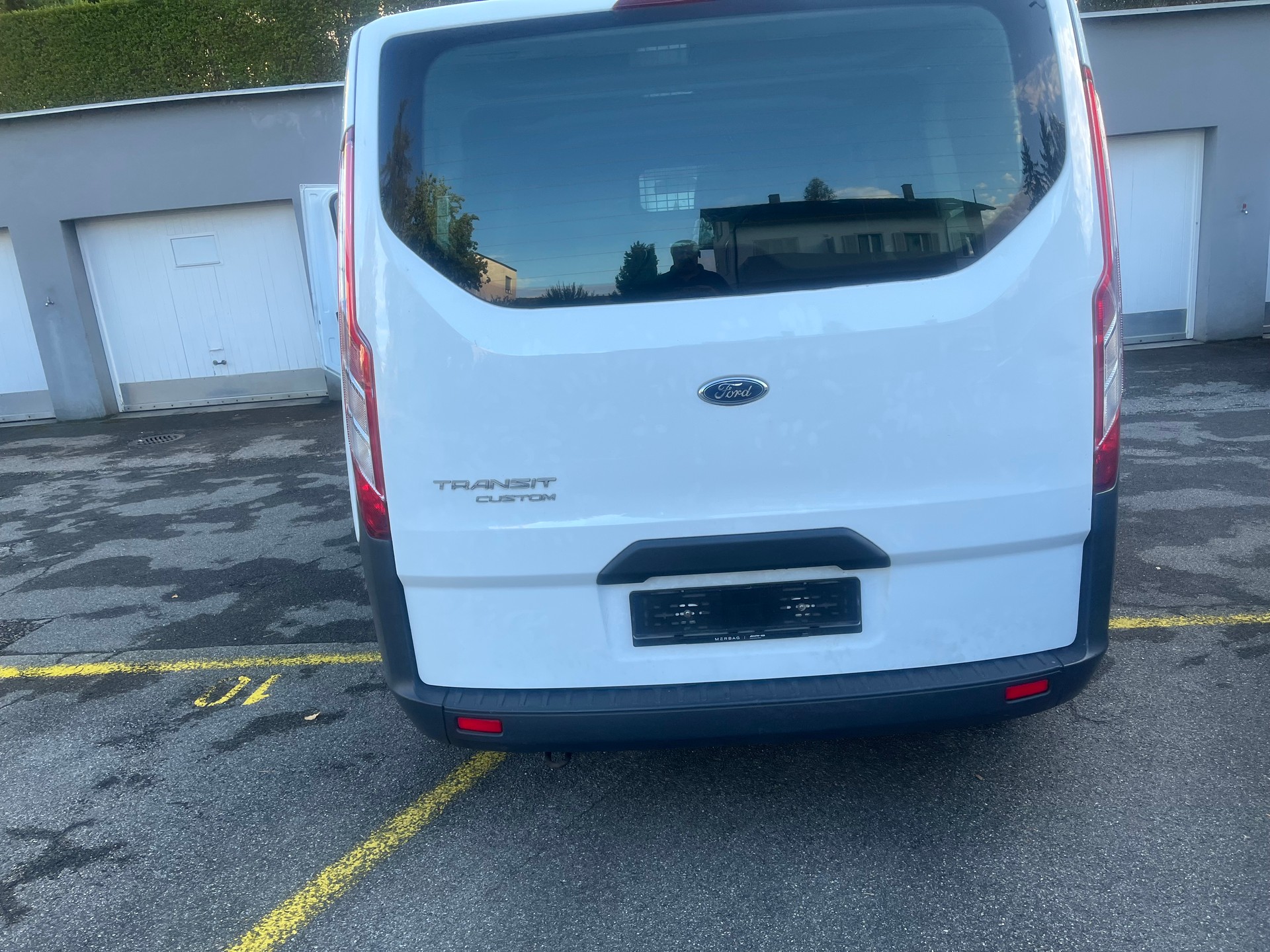 FORD Transit Custom Van 250 L1H1 Ambiente-image-2