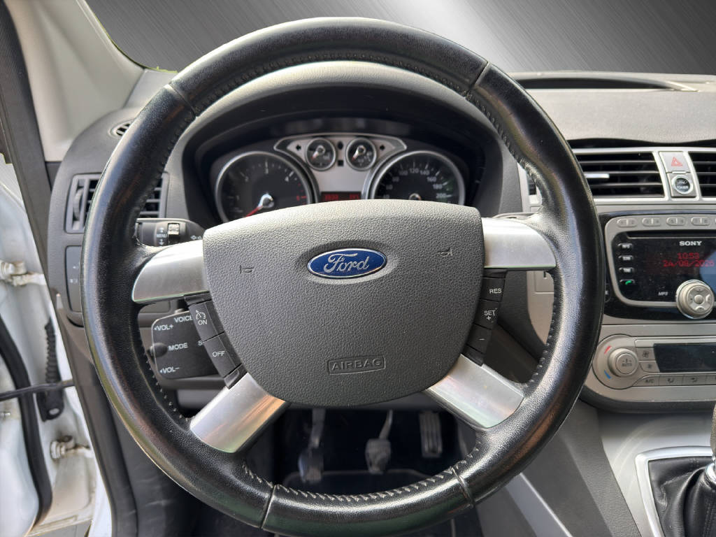 FORD Kuga 2.0 TDCi 140 Carving **Inkl. AHK**-image-9