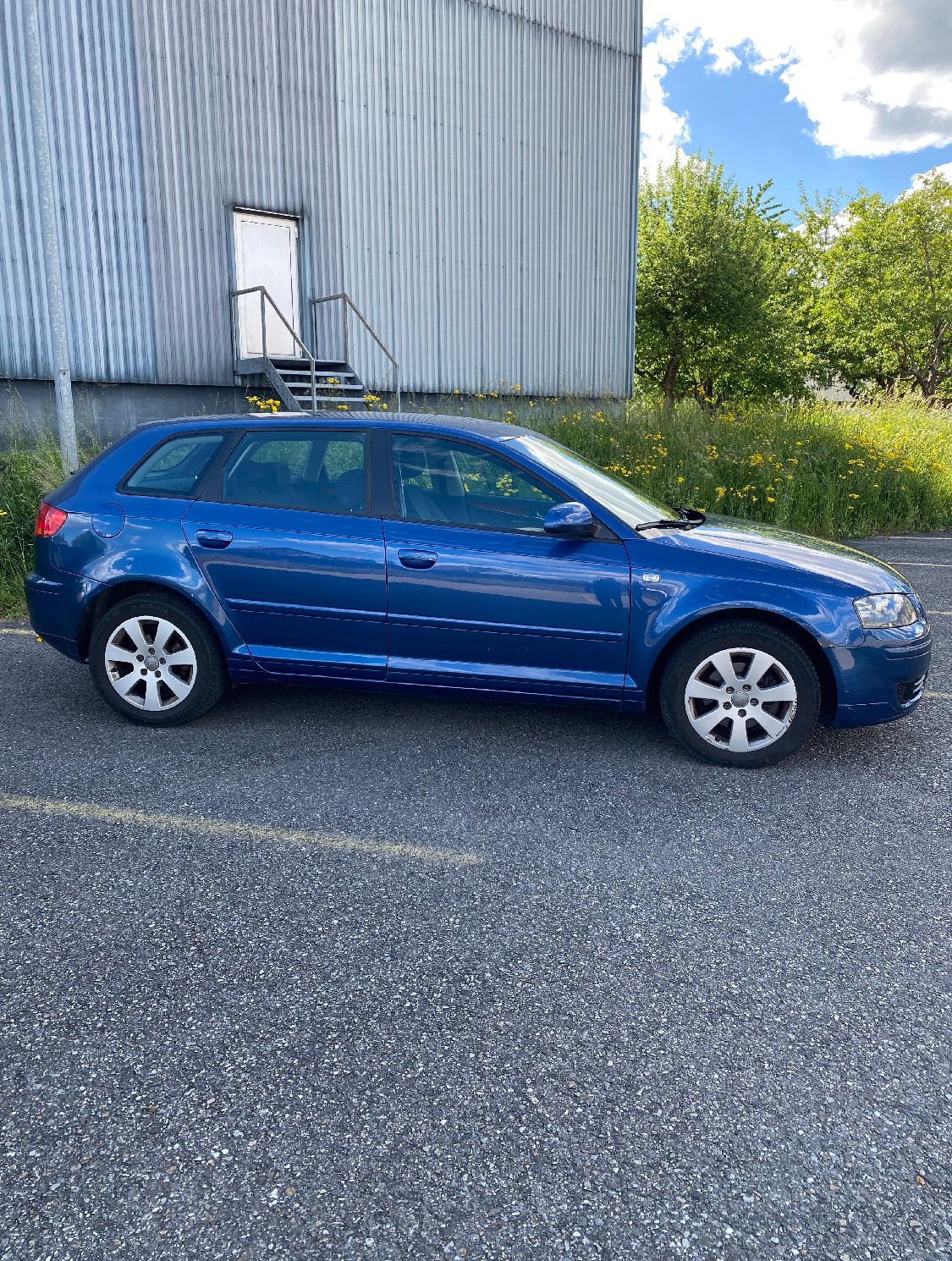 AUDI A3 Sportback 2.0 TDI Ambition-image-12