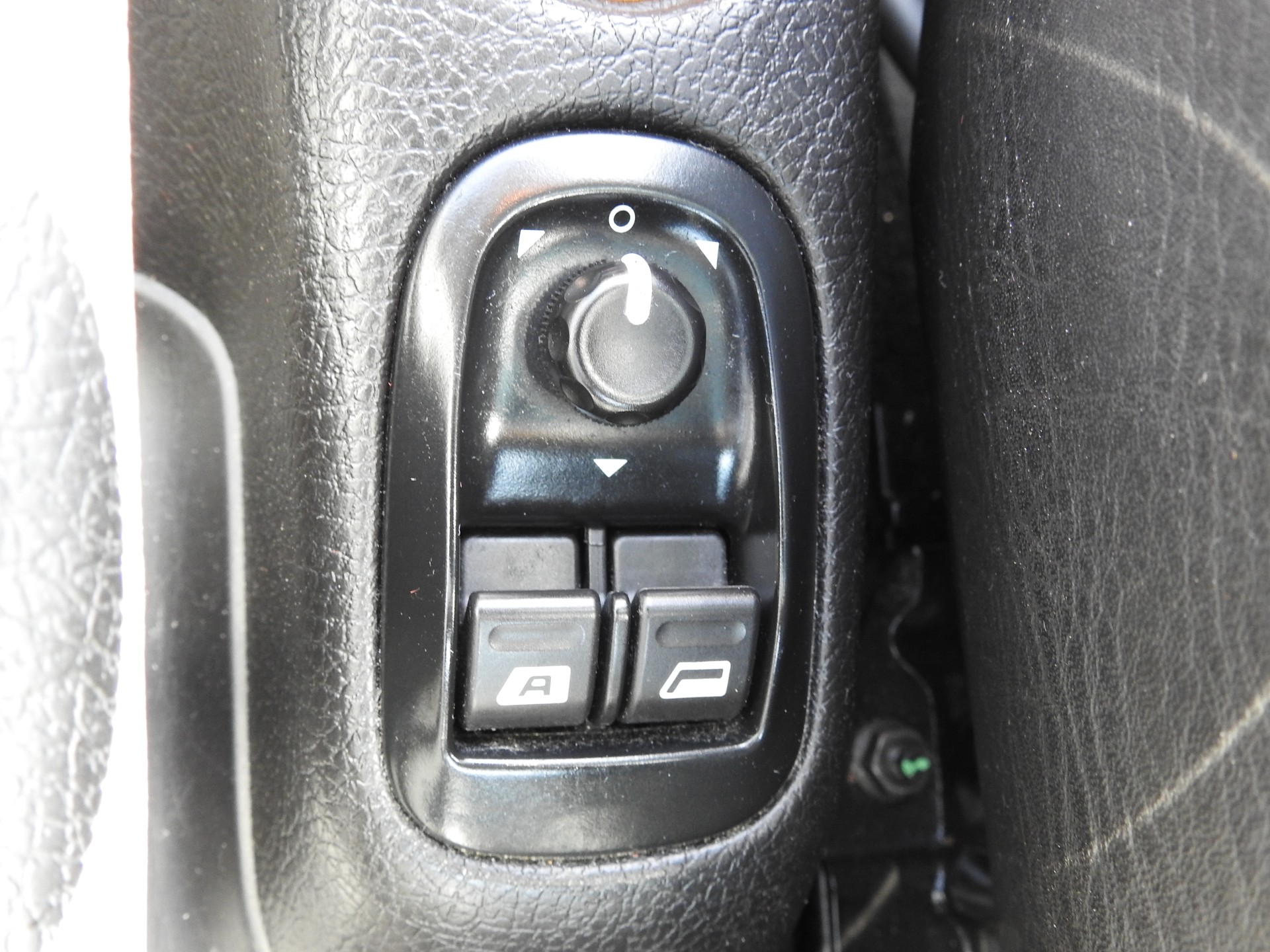 PEUGEOT 206 1.6 16V XS-image-21