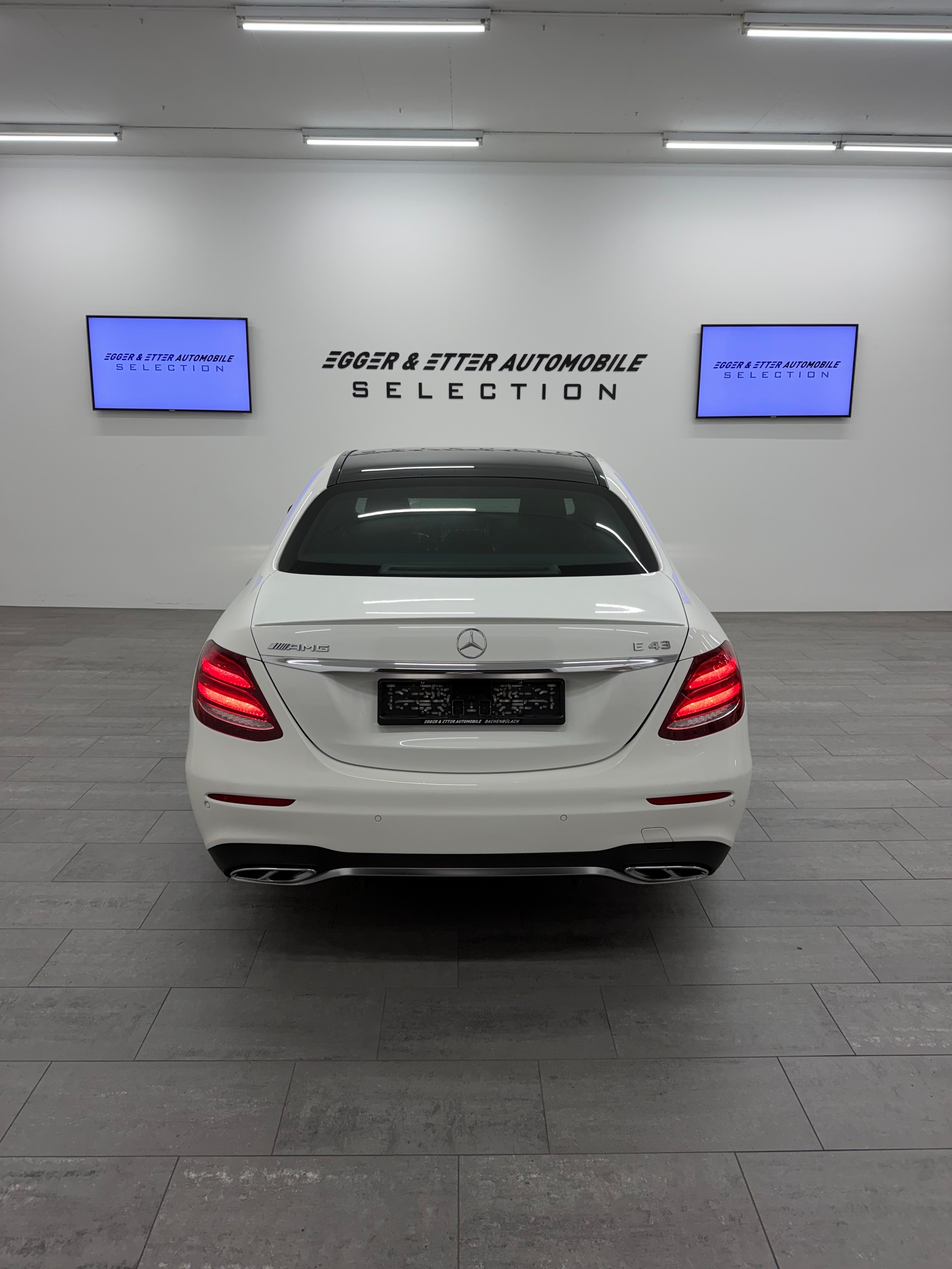MERCEDES-BENZ E 43 AMG 4Matic 9G-Tronic-image-4