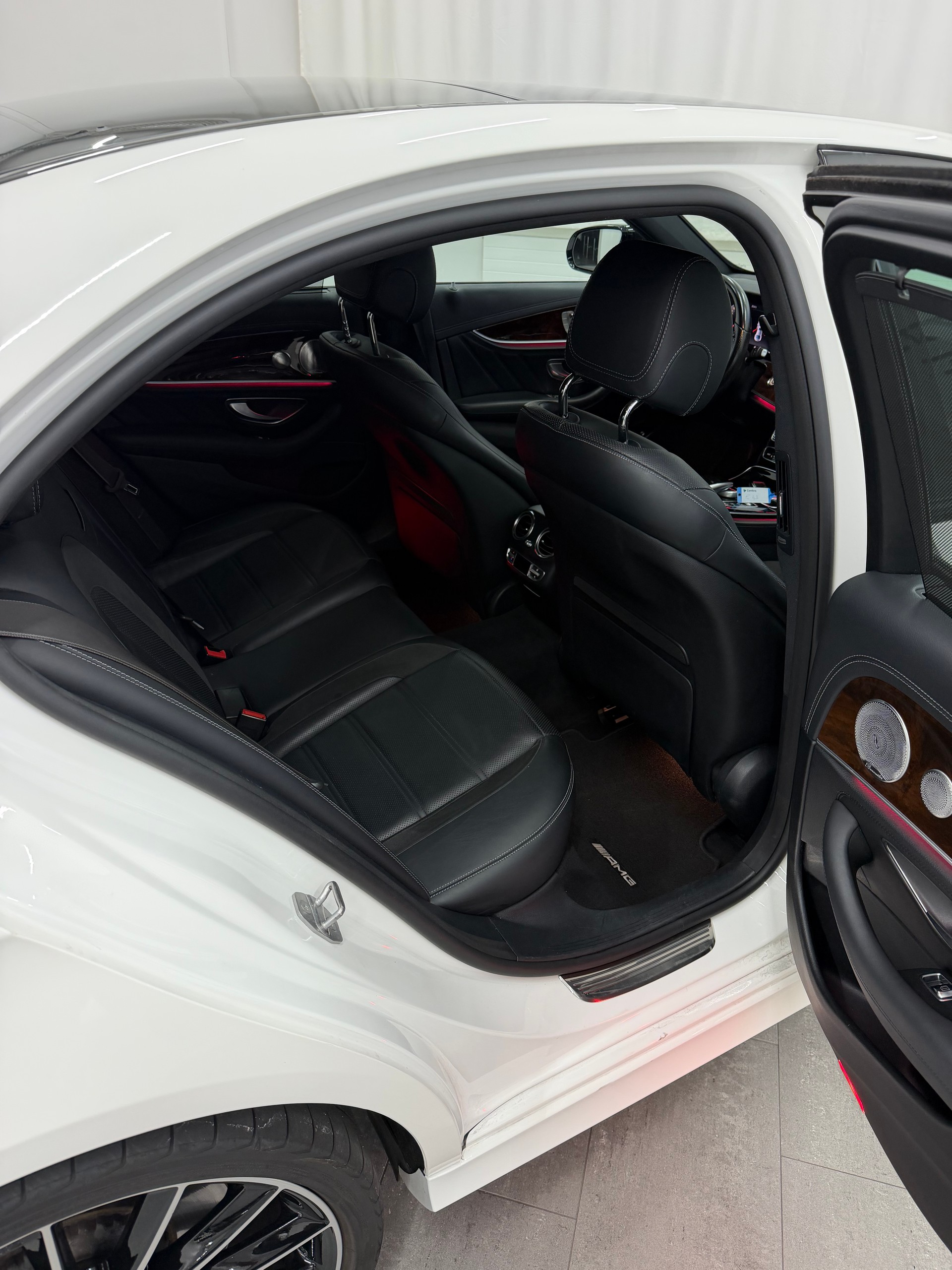 MERCEDES-BENZ E 43 AMG 4Matic 9G-Tronic-image-14