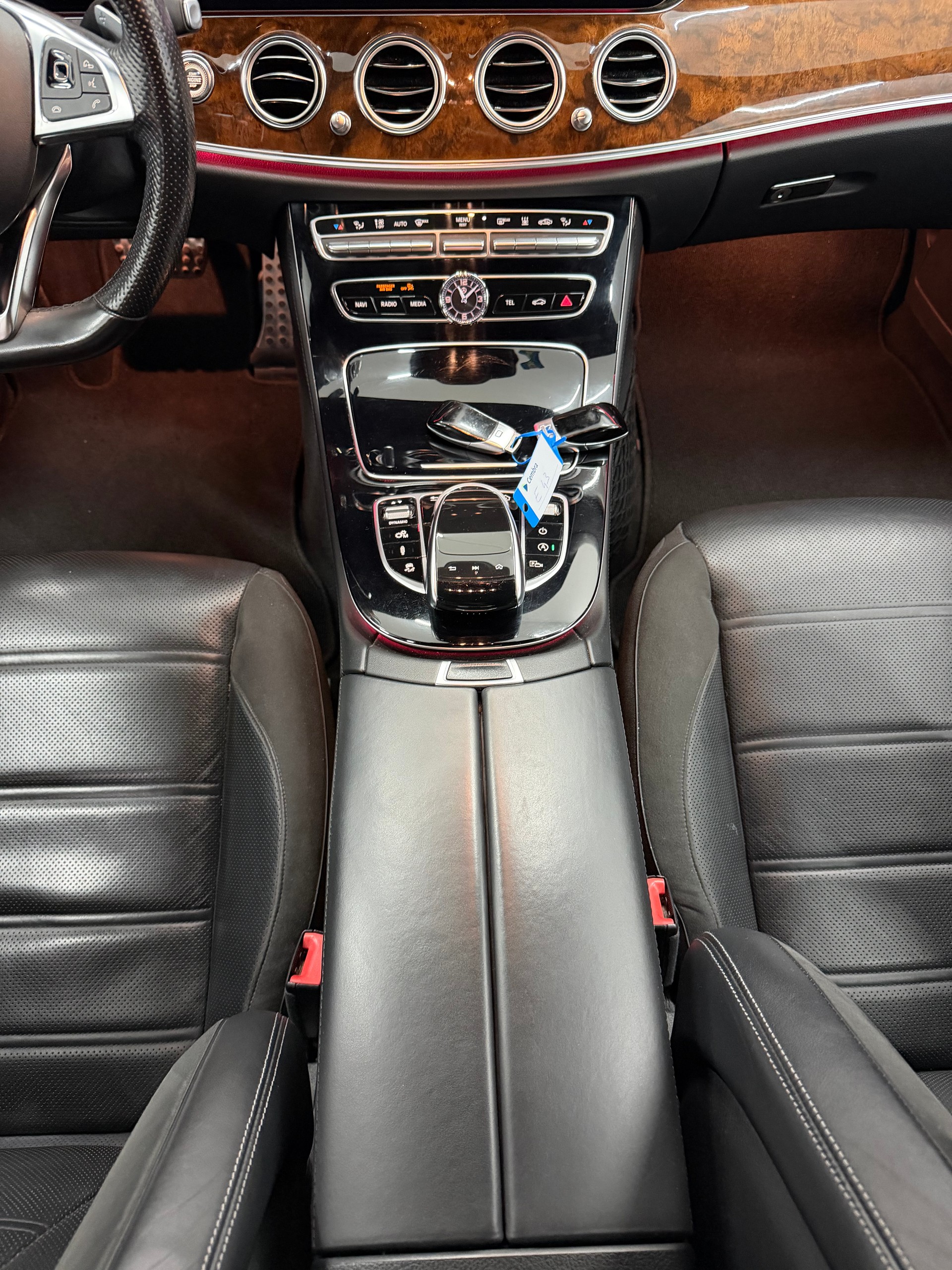 MERCEDES-BENZ E 43 AMG 4Matic 9G-Tronic-image-11