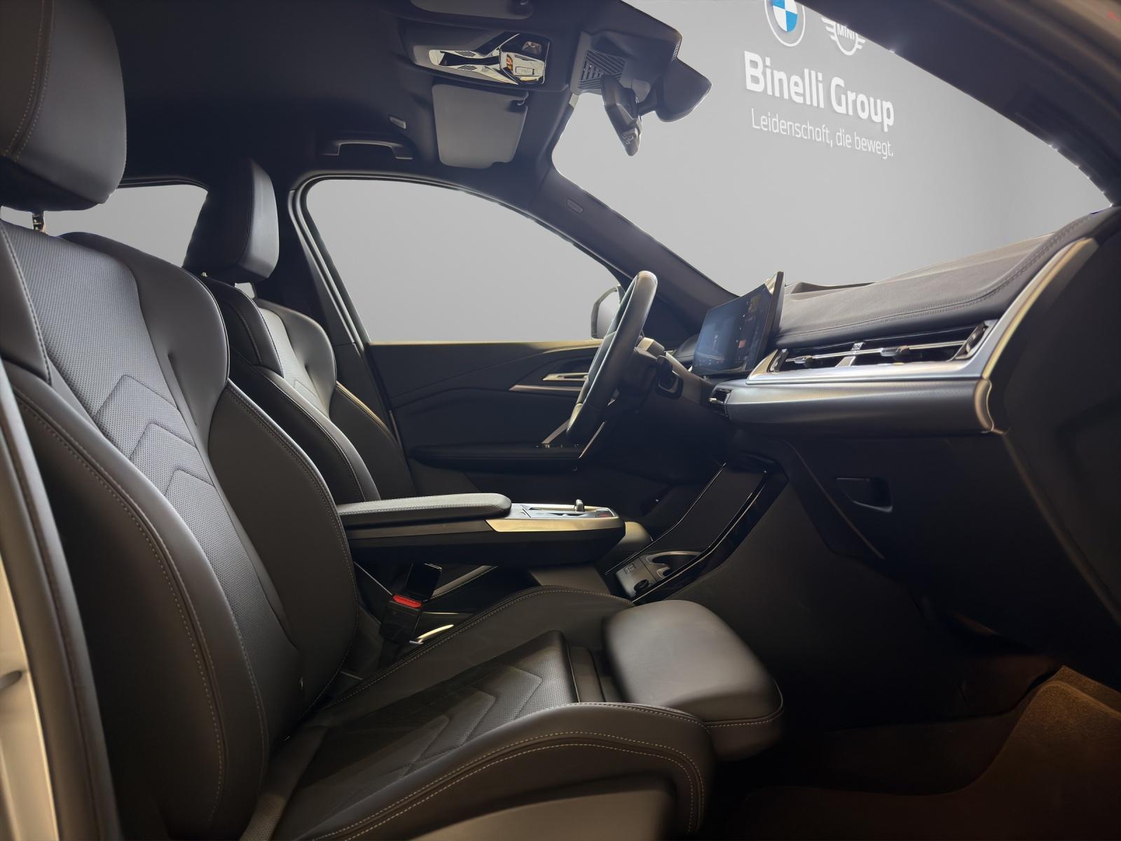 BMW iX1 30 xDrive-image-23