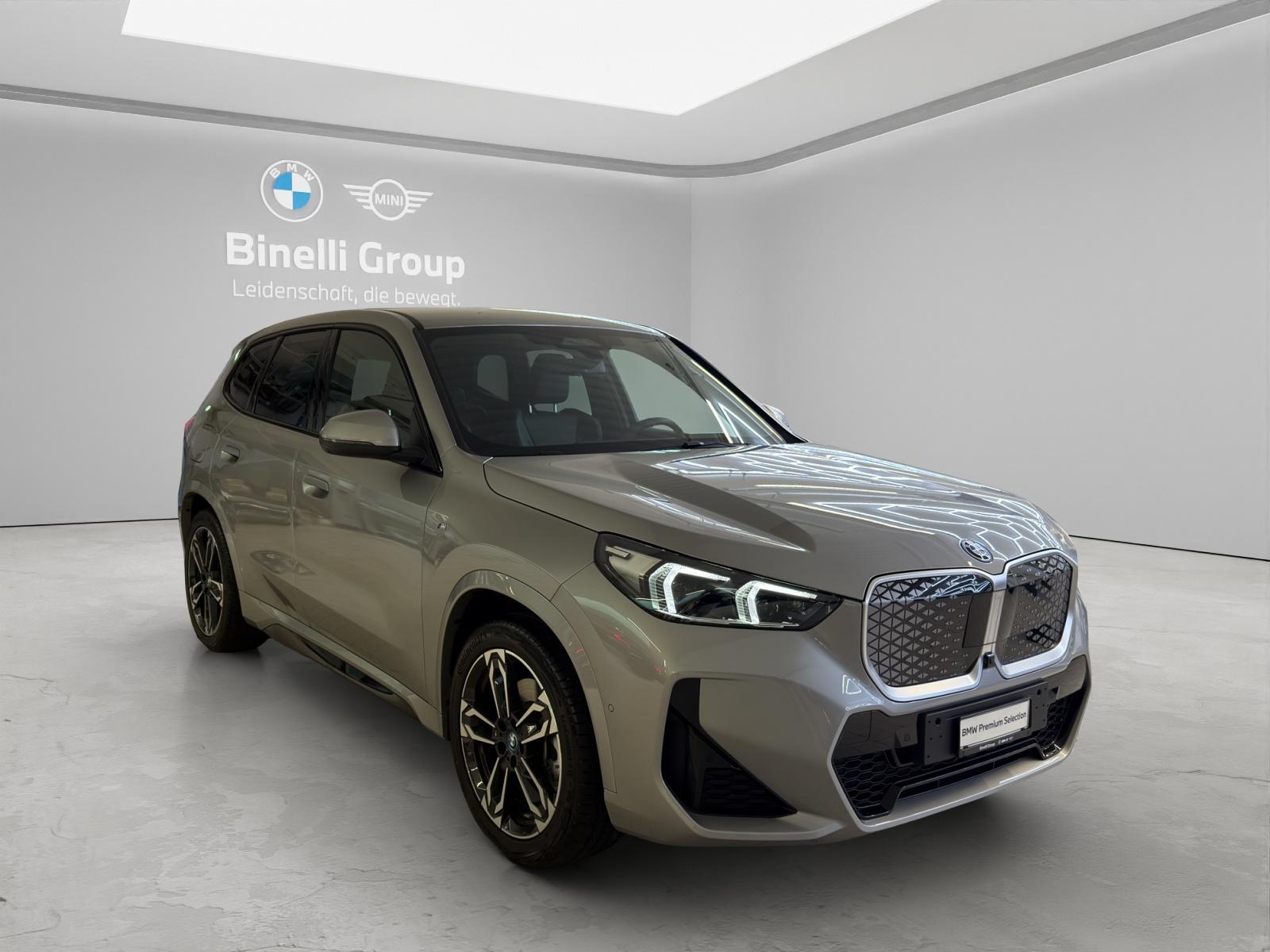 BMW iX1 30 xDrive-image-19