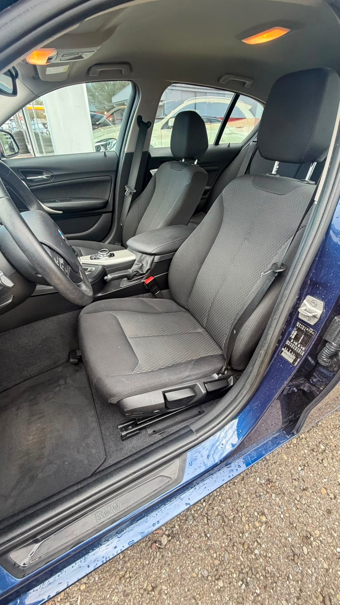 BMW 118i Steptronic-image-10