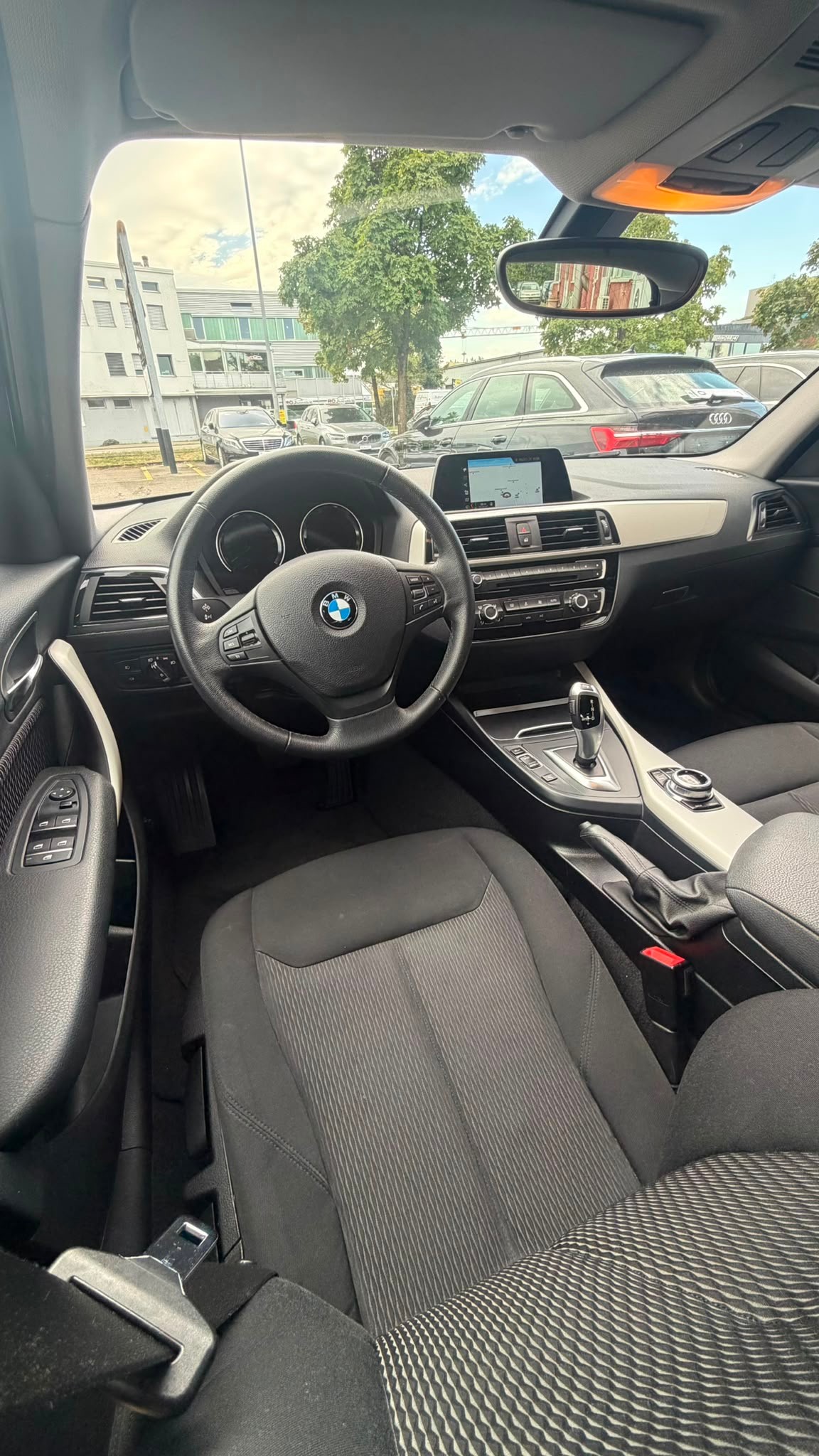 BMW 118i Steptronic-image-11
