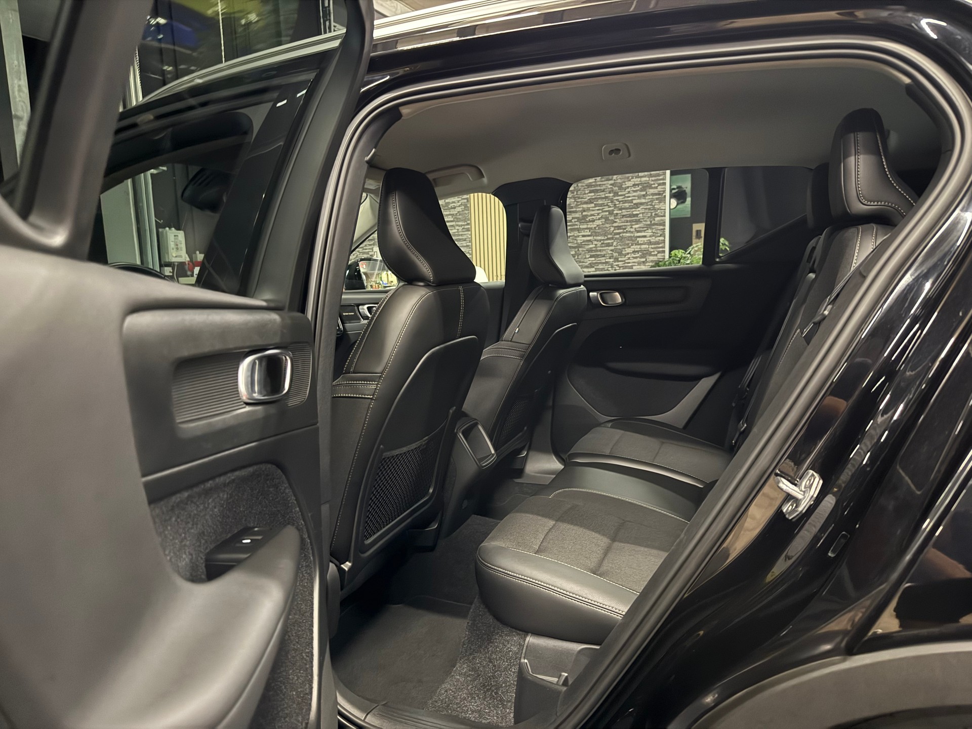 VOLVO XC40 T3 Momentum-image-11