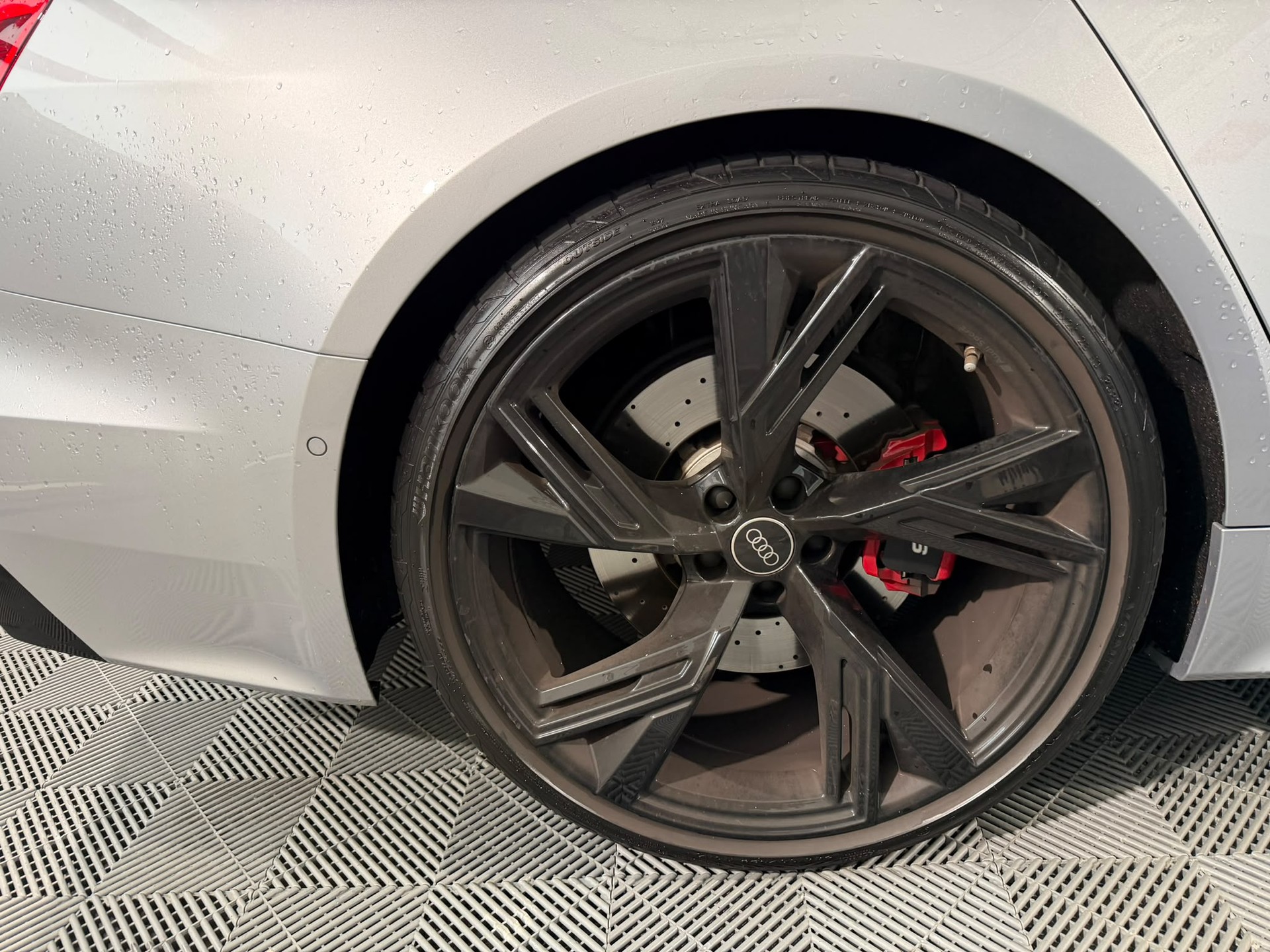 AUDI RS6 Avant 4.0 TFSI V8 quattro 1ère main-image-21