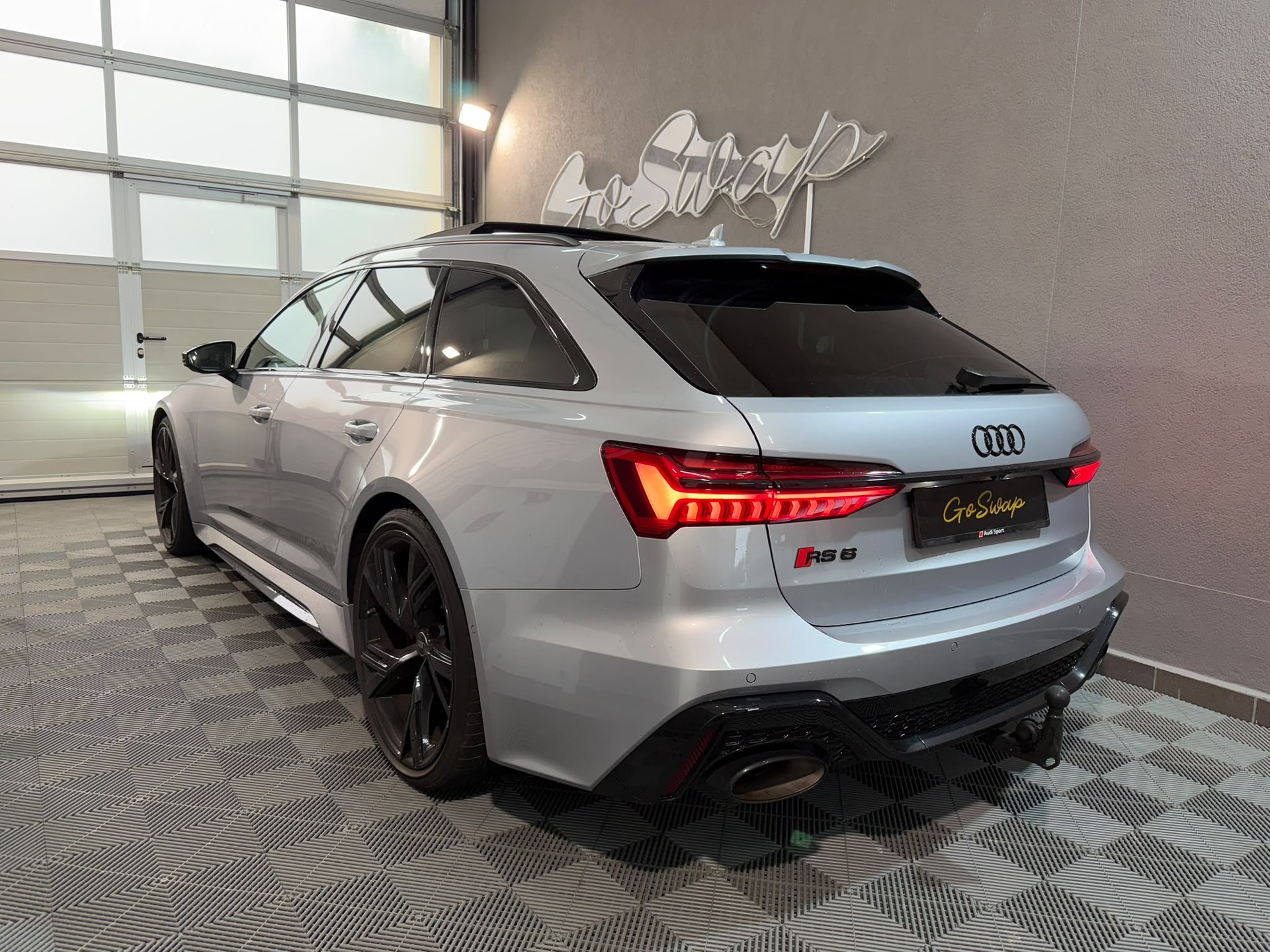 AUDI RS6 Avant 4.0 TFSI V8 quattro 1ère main-image-3