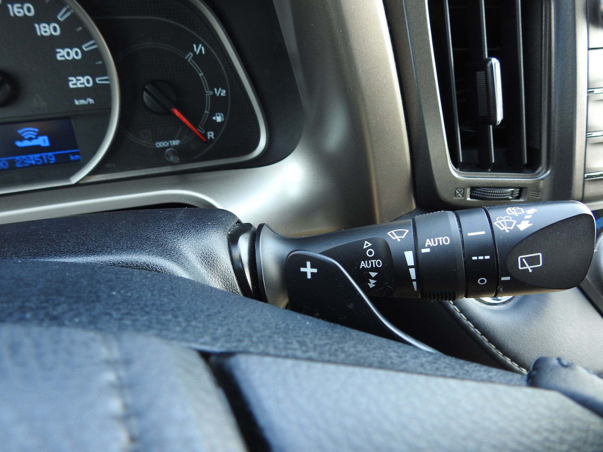 TOYOTA RAV-4 2.0 16V Style Multidrive S-image-28