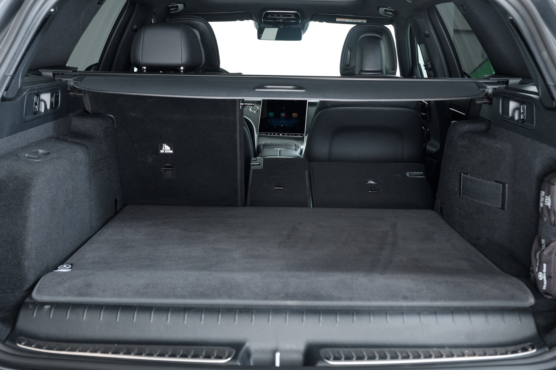 MERCEDES-BENZ C 300 de AMG Line 4matic S206-image-13