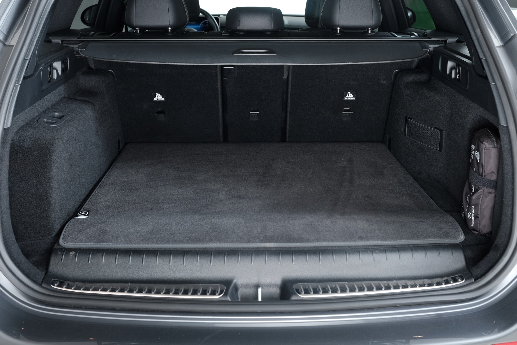 MERCEDES-BENZ C 300 de AMG Line 4matic S206-image-12