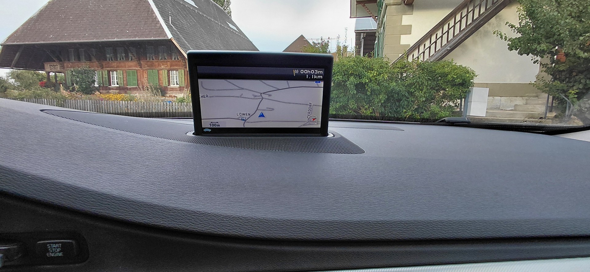 VOLVO V70 D5 Summum-image-13