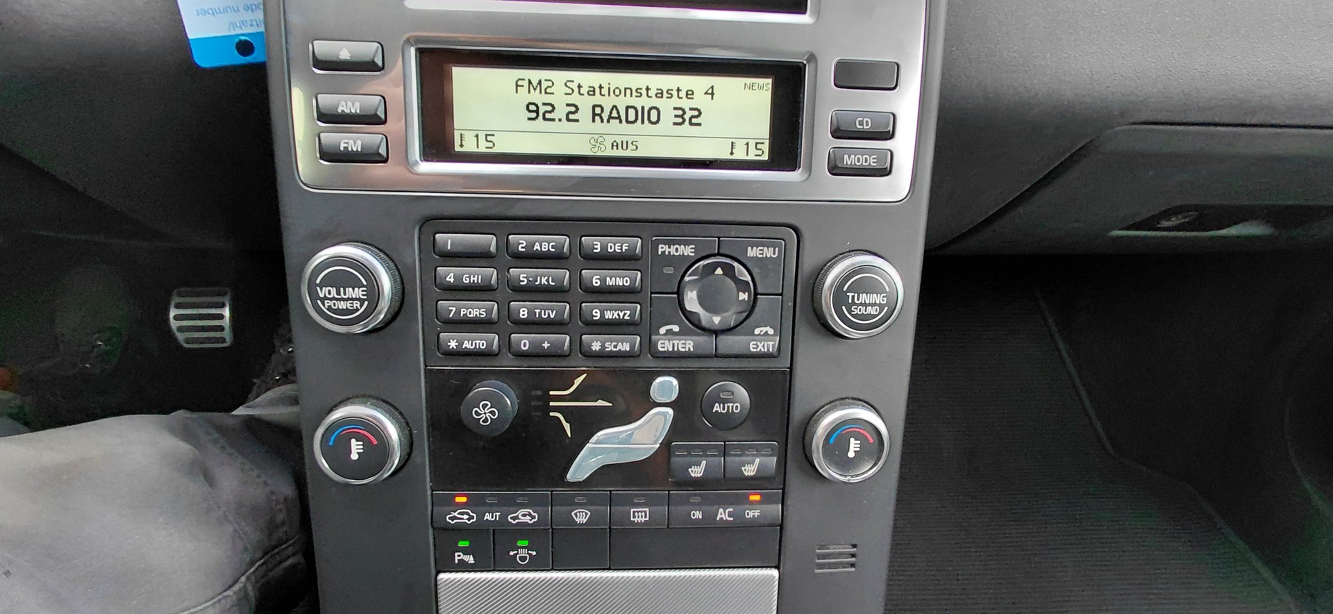 VOLVO V70 D5 Summum-image-12