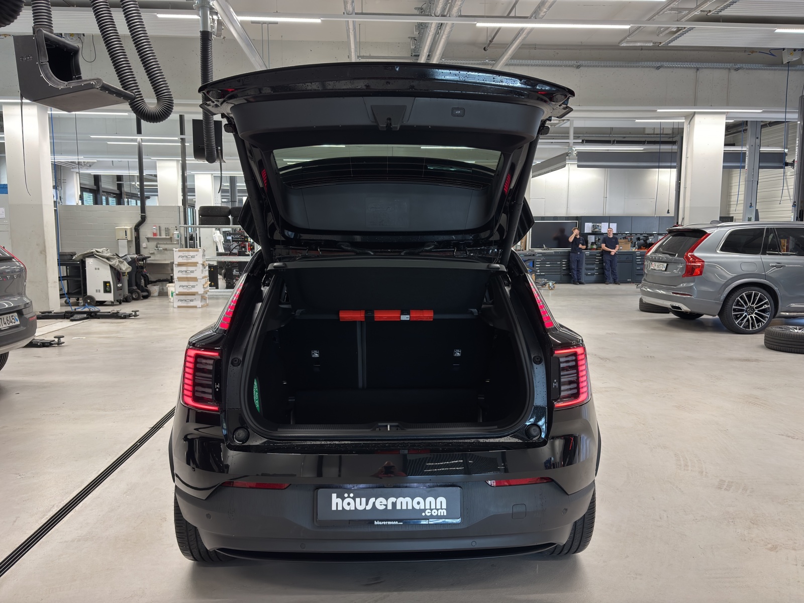 VOLVO EX30 P8 Ultra AWD-image-11