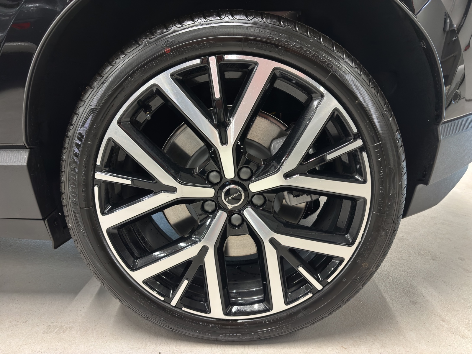 VOLVO EX30 P8 Ultra AWD-image-15