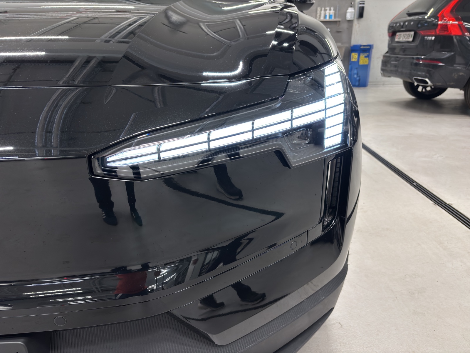 VOLVO EX30 P8 Ultra AWD-image-13