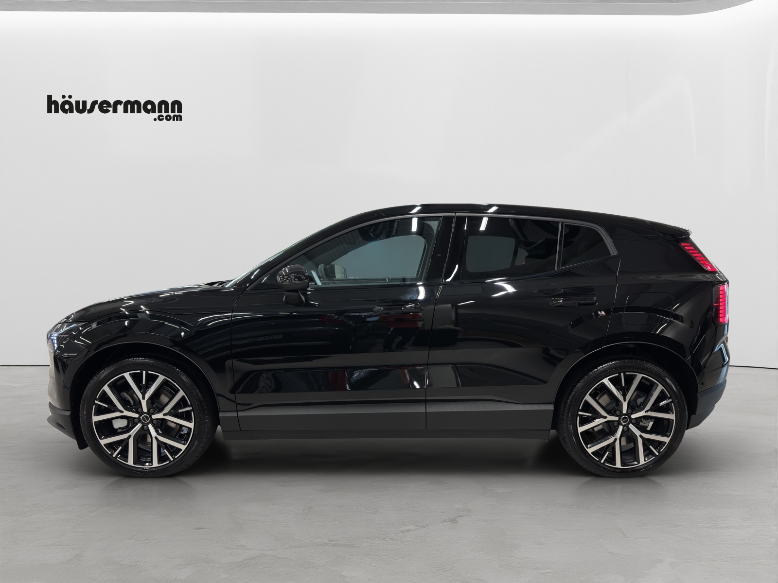 VOLVO EX30 P8 Ultra AWD-showroom-element-1