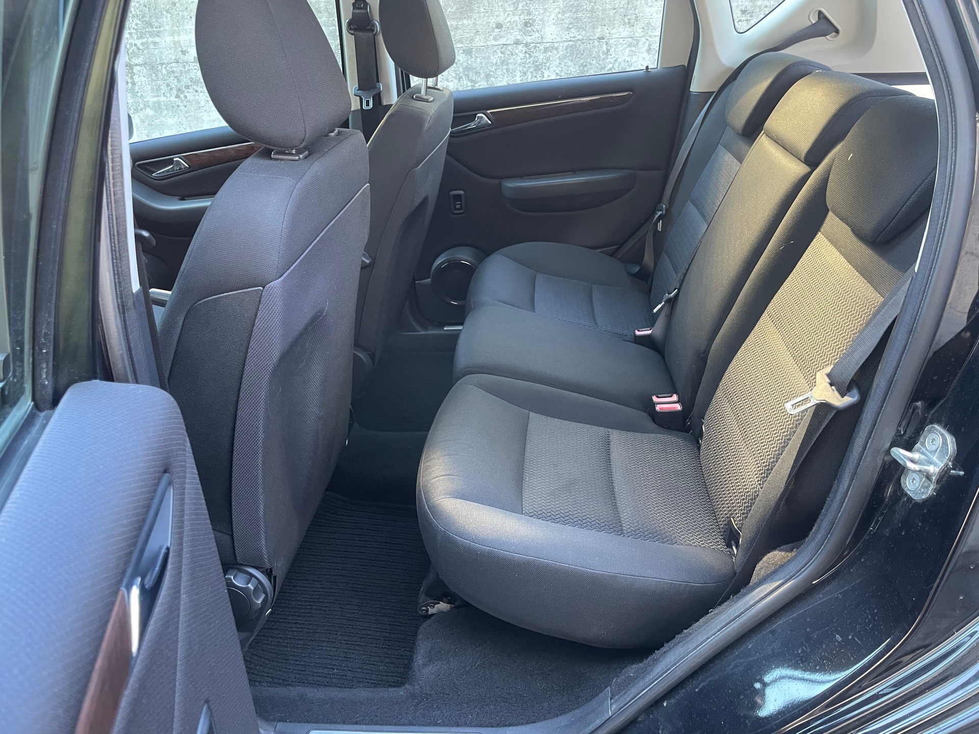 MERCEDES-BENZ A 200 Elégance * MFK 09.2026, neue Bremsen und Reifen *-image-15
