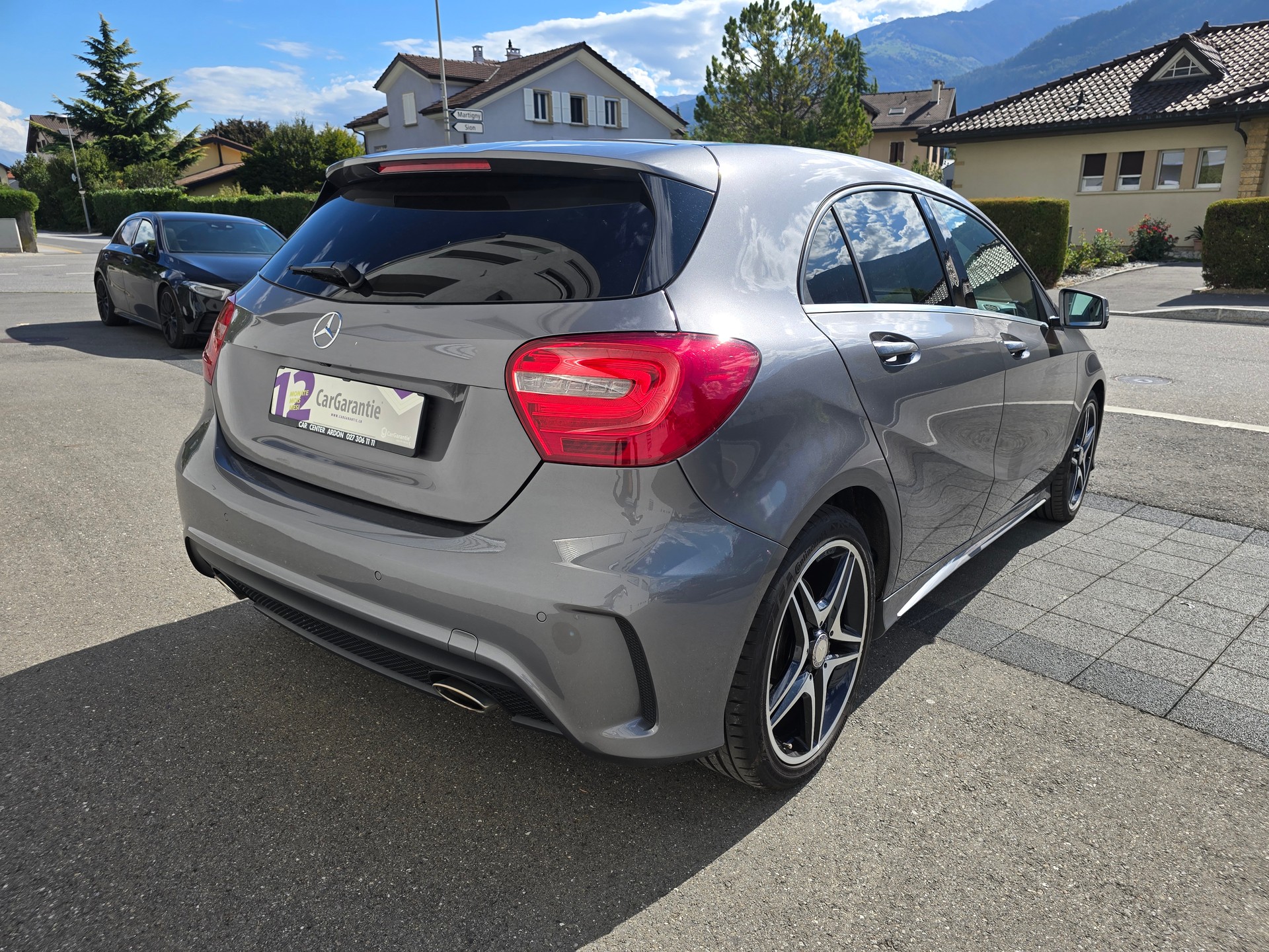 MERCEDES-BENZ A 250 AMG Line 4Matic 7G-DCT-image-5