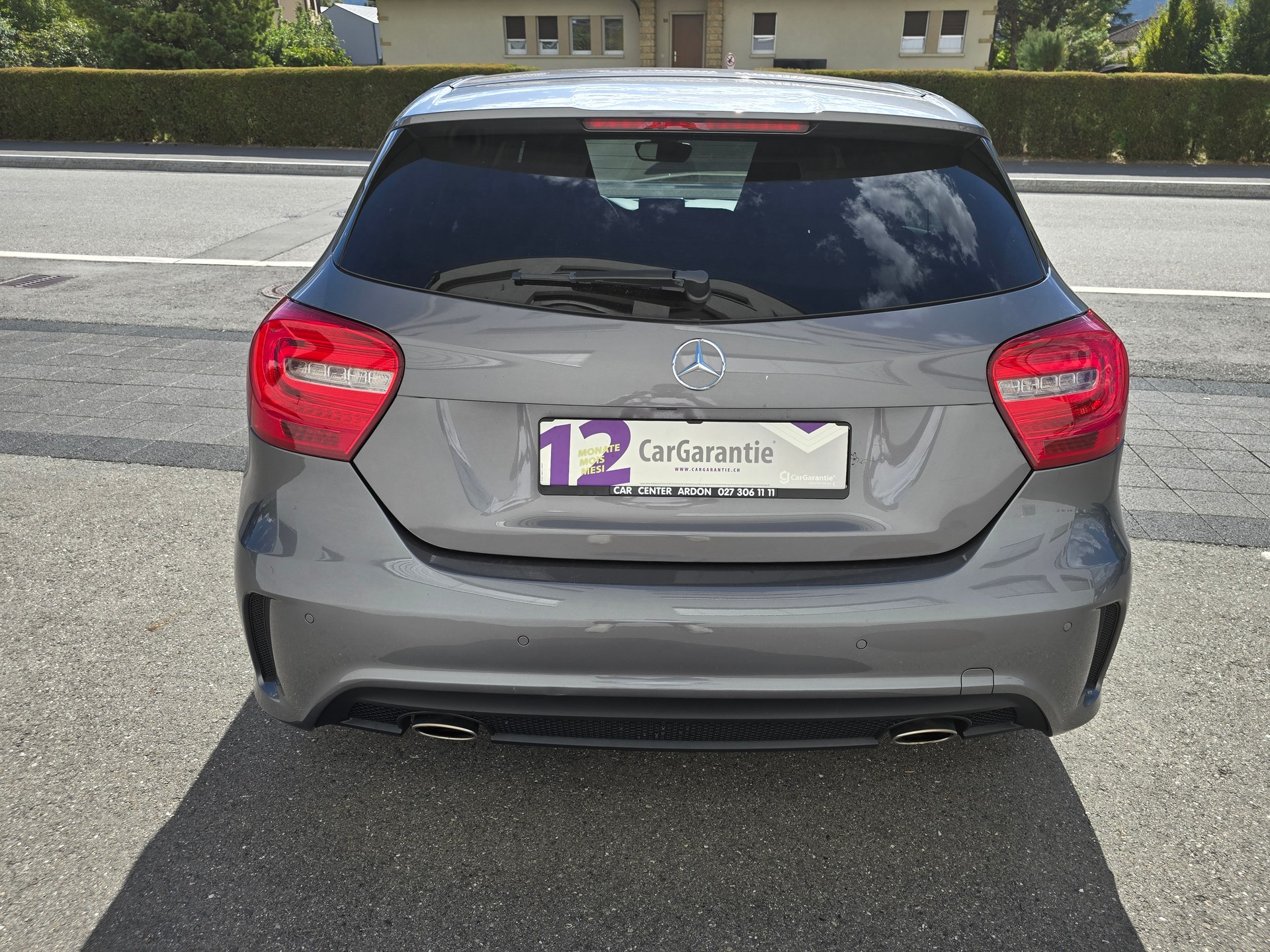 MERCEDES-BENZ A 250 AMG Line 4Matic 7G-DCT-image-4