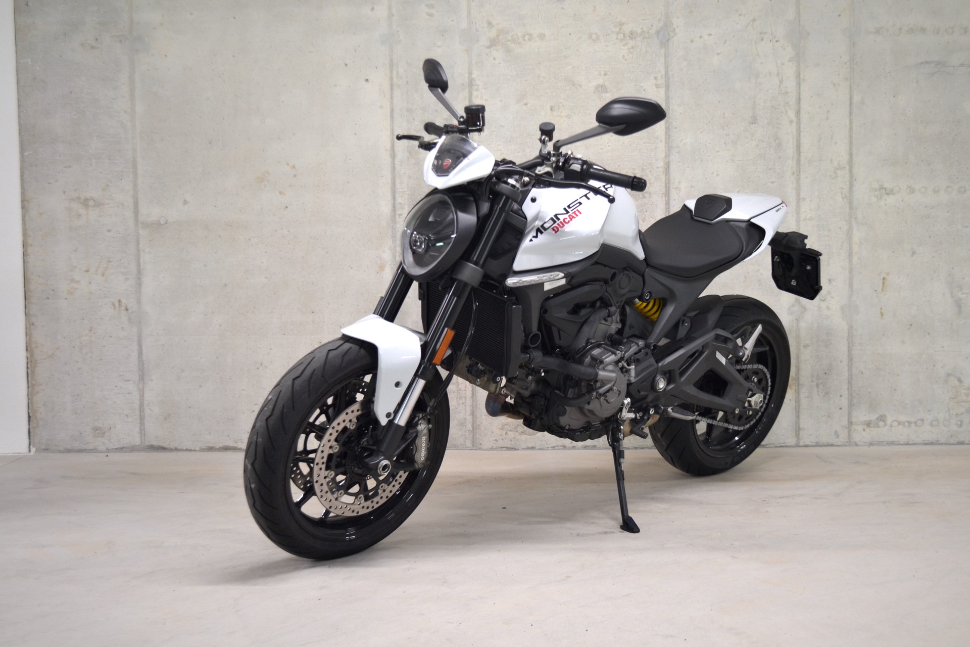 DUCATI Monster + 937-showroom-element-1