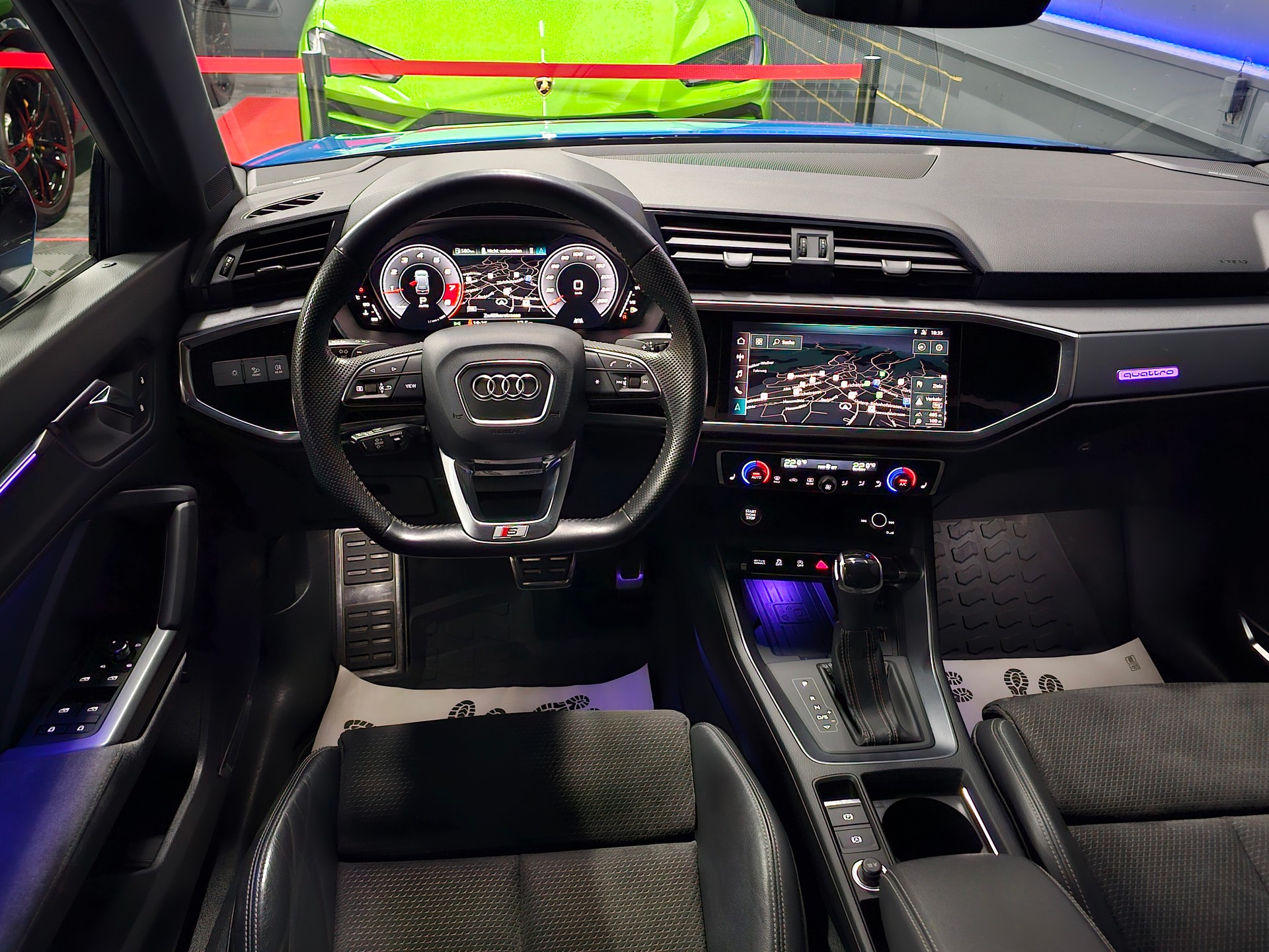 AUDI Q3 45 TFSI S line quattro S-tronic-image-10