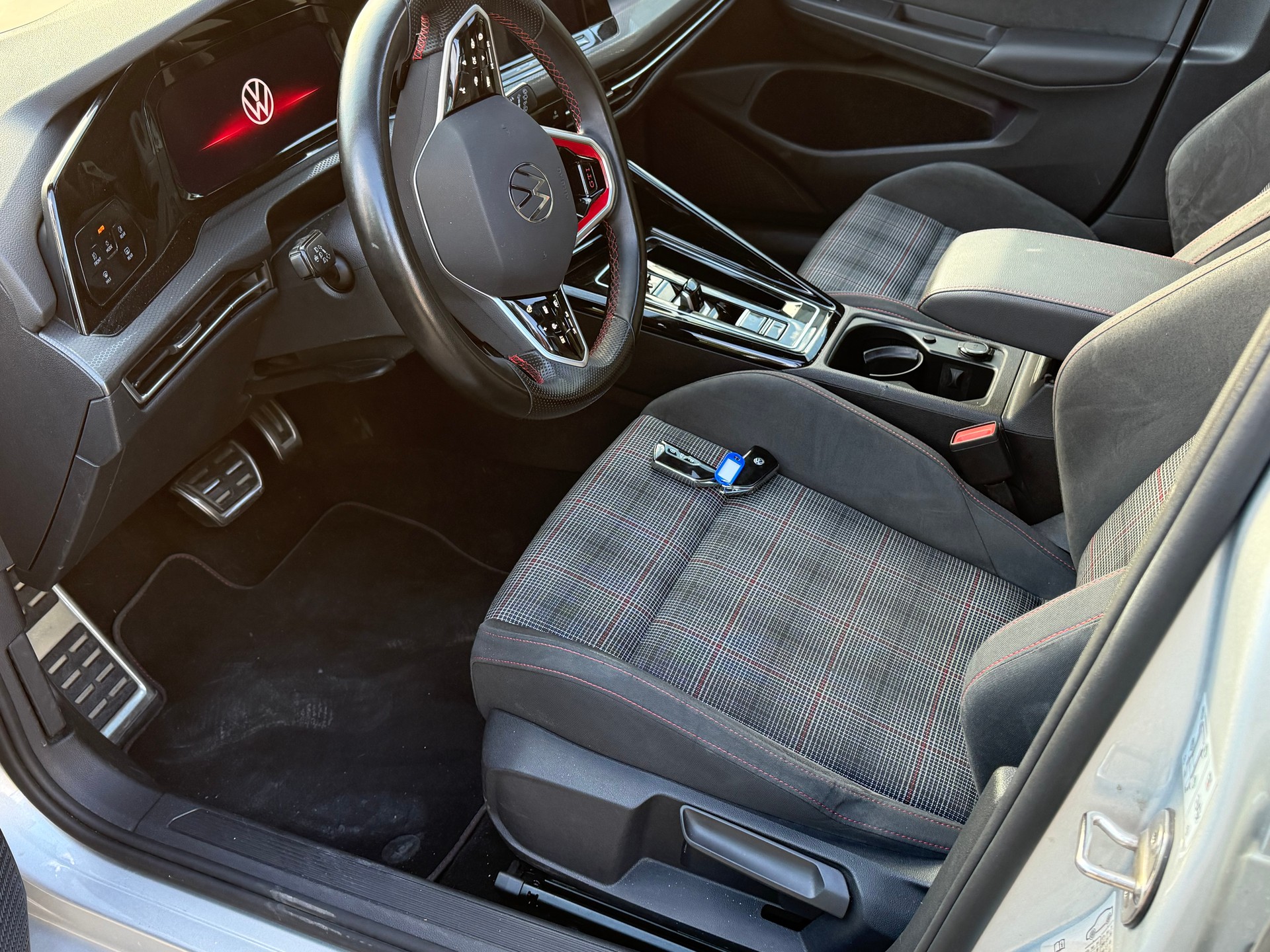 VW Golf 2.0 TSI GTI DSG-image-9