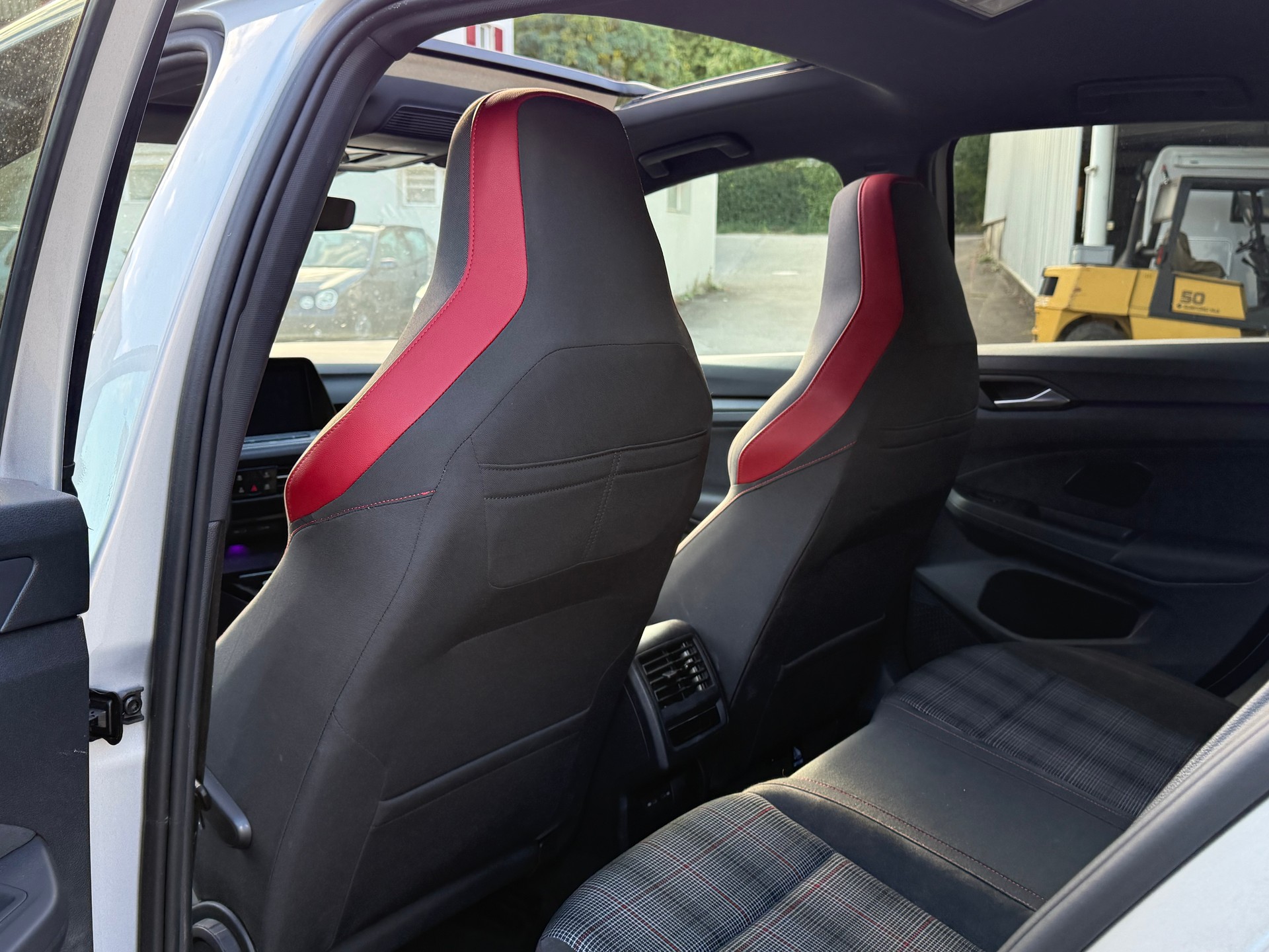 VW Golf 2.0 TSI GTI DSG-image-11