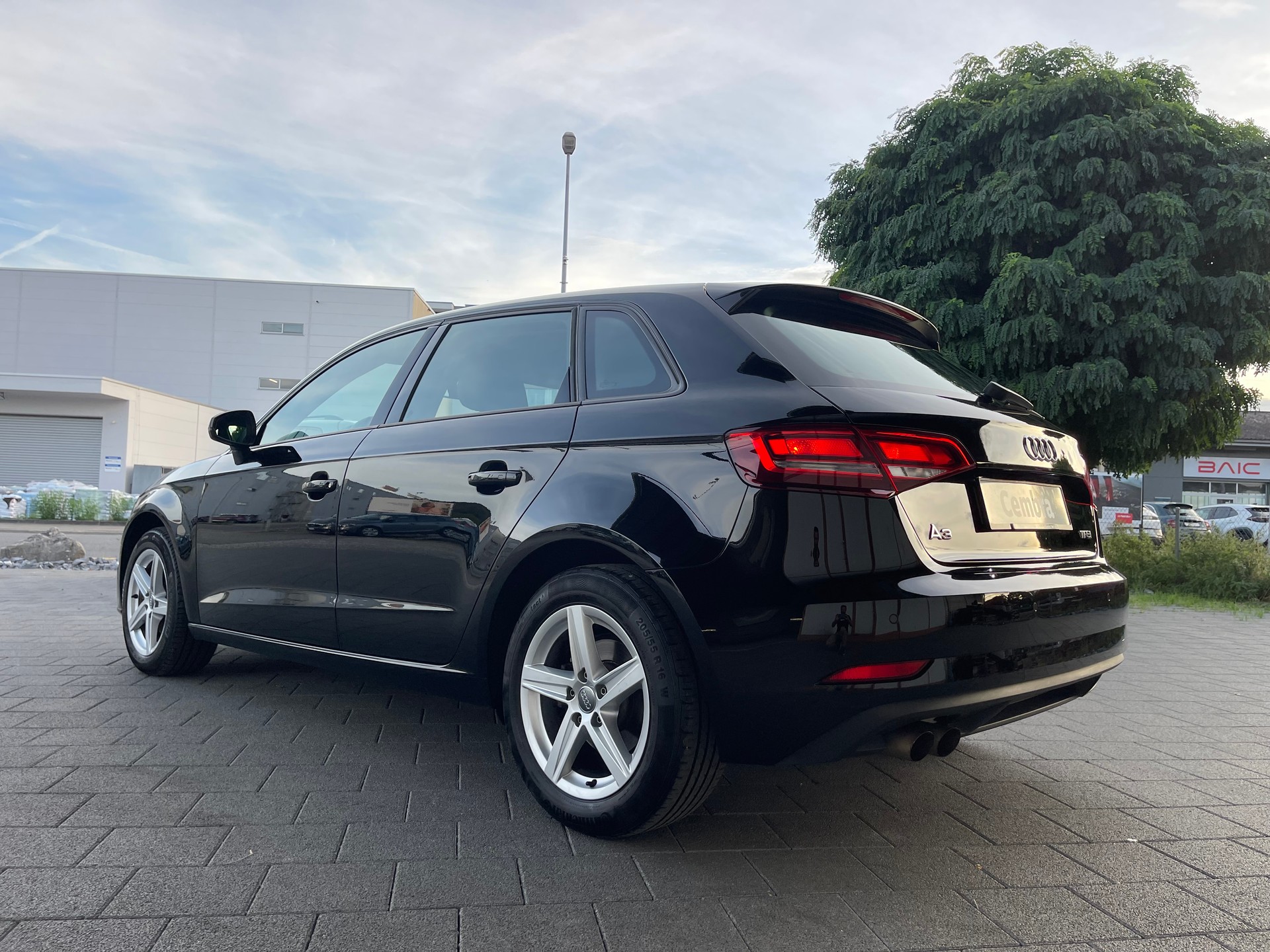 AUDI A3 Sportback 1.5 TFSI Sport-image-6