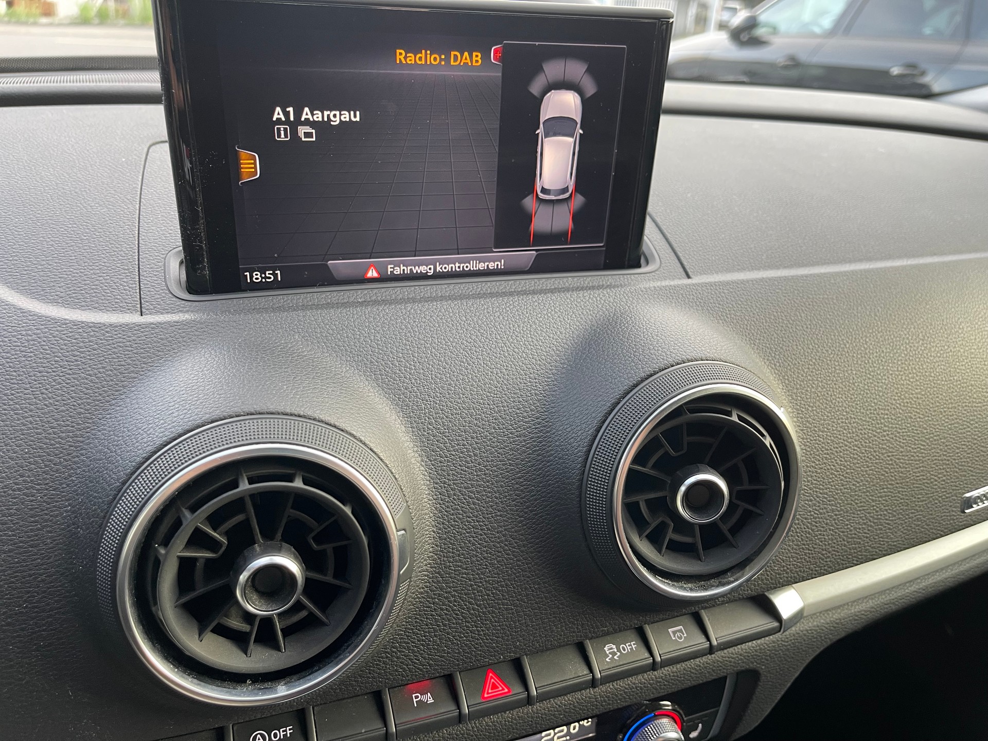 AUDI A3 Sportback 1.5 TFSI Sport-image-13