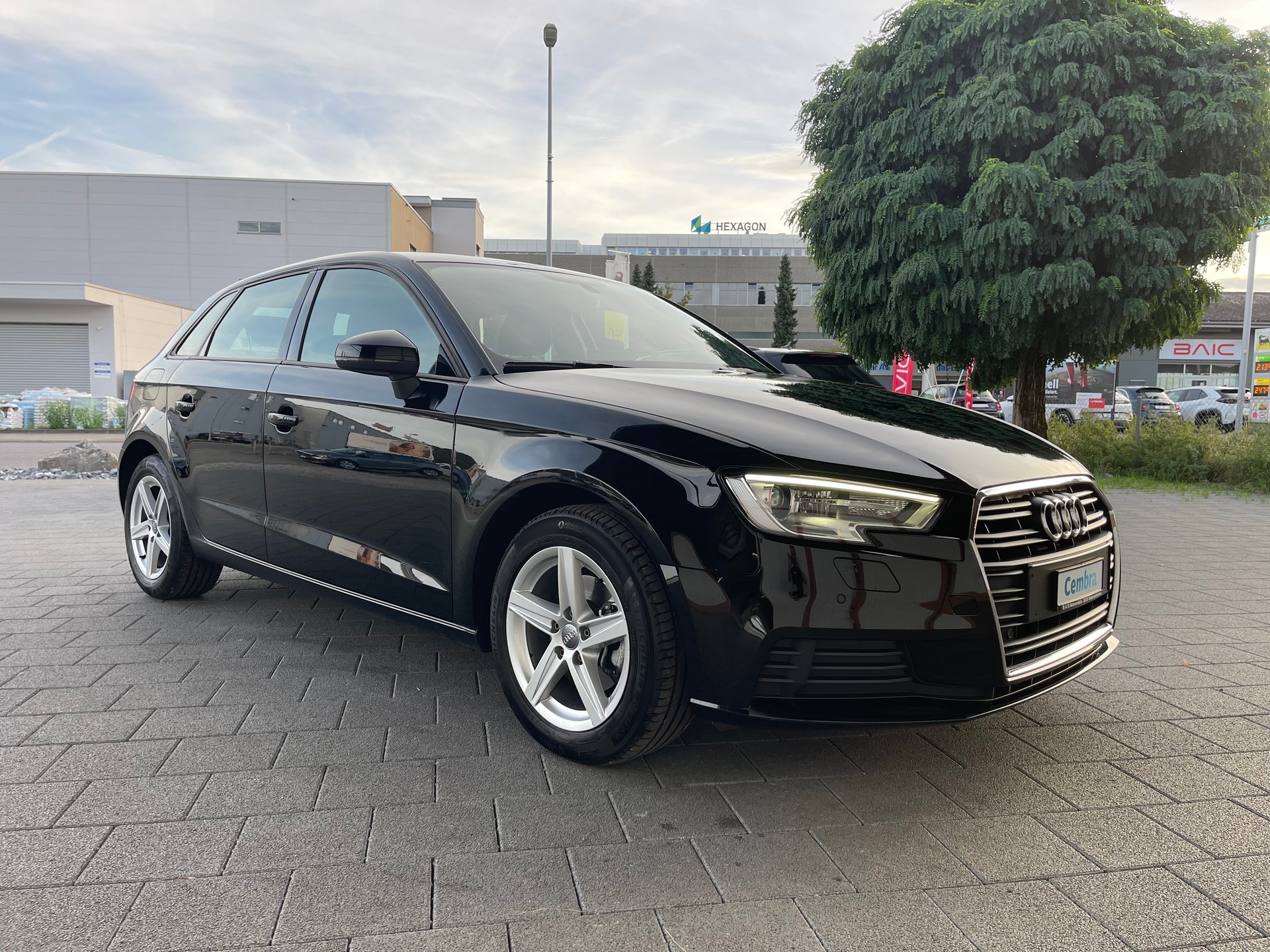 AUDI A3 Sportback 1.5 TFSI Sport-image-2