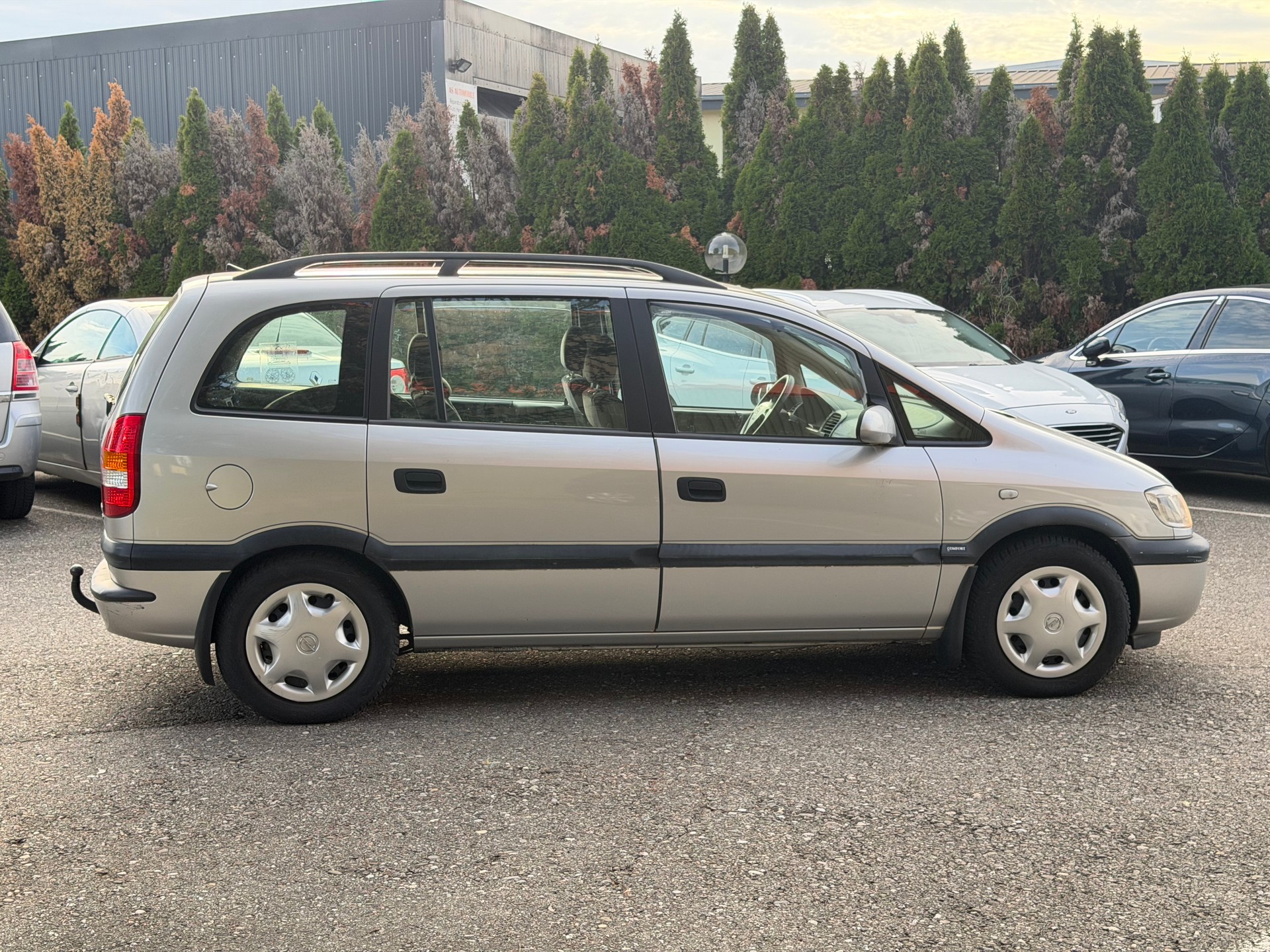 OPEL Zafira 1.8i 16V Comfort-image-1