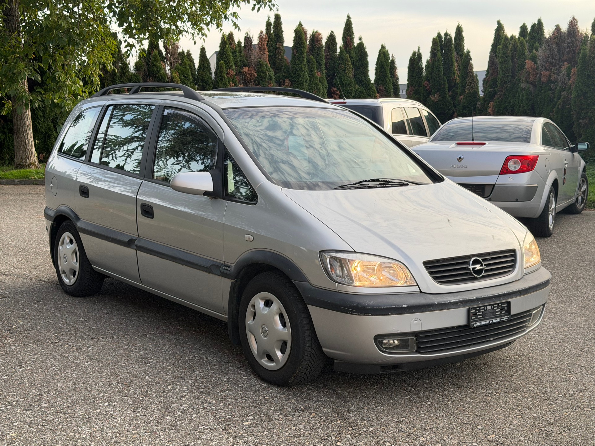 OPEL Zafira 1.8i 16V Comfort-image-0