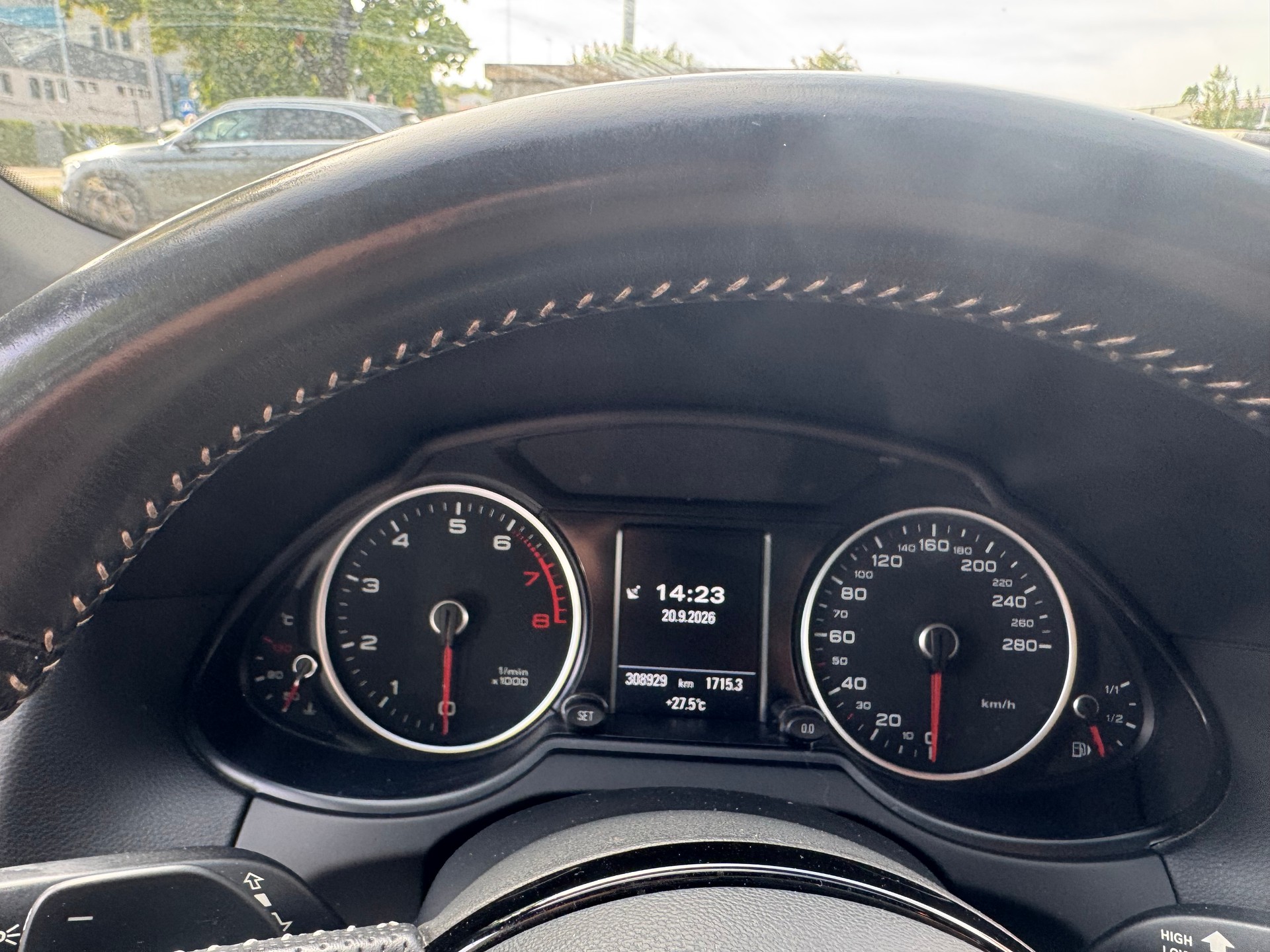 AUDI Q5 2.0 TFSI quattro tiptronic-image-9