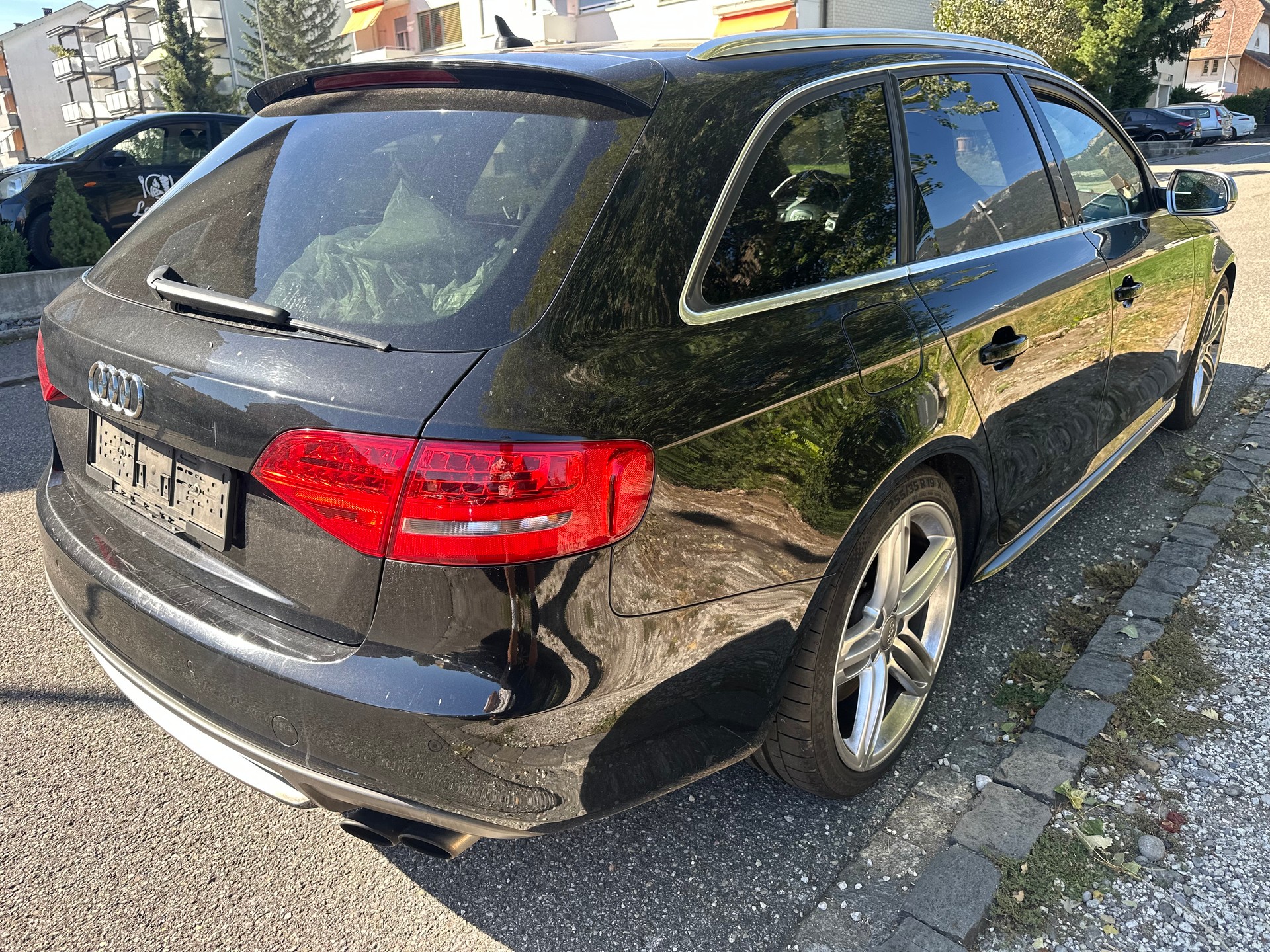 AUDI S4 Avant 3.0 TFSI quattro-image-4