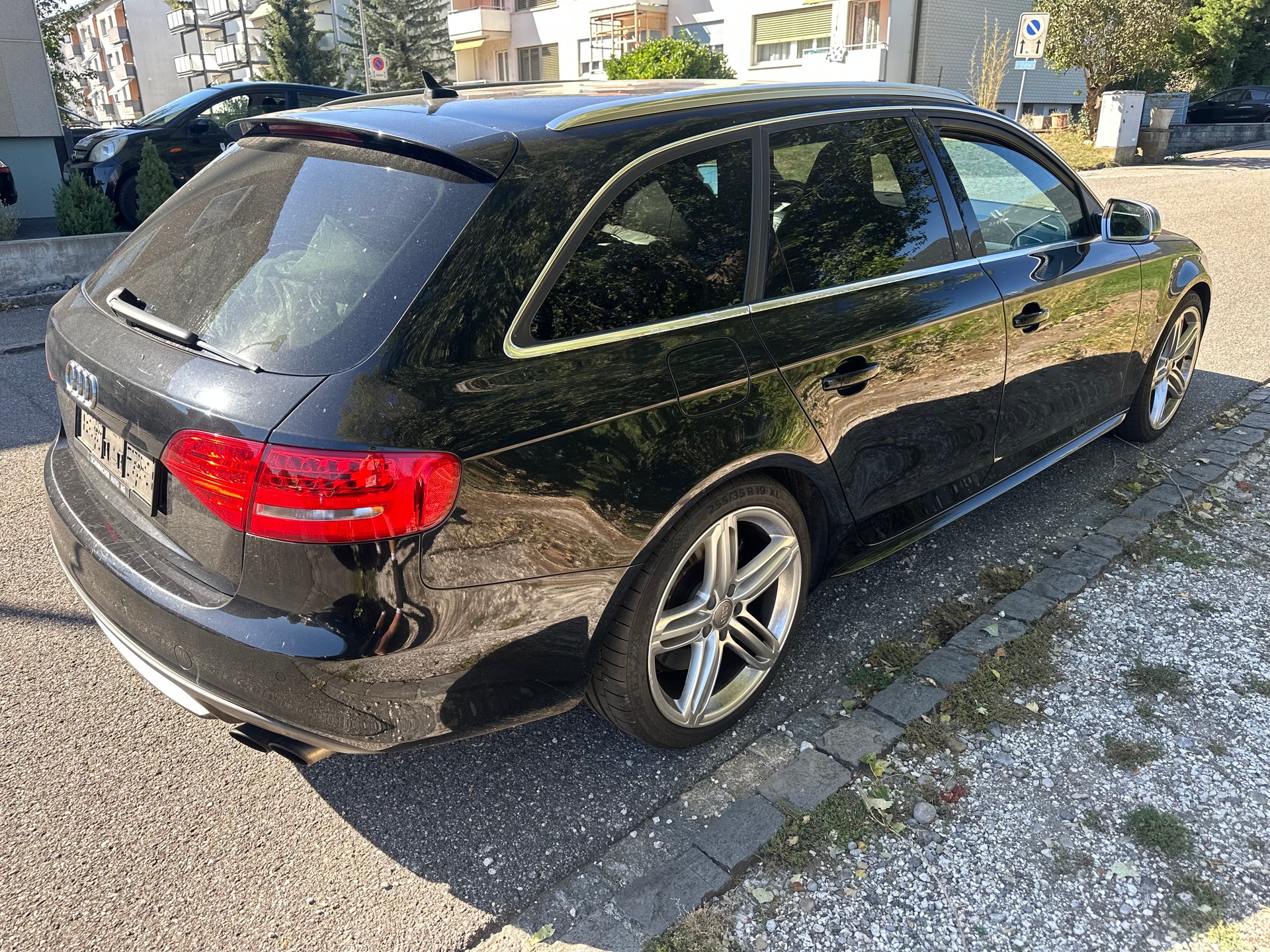 AUDI S4 Avant 3.0 TFSI quattro-image-3