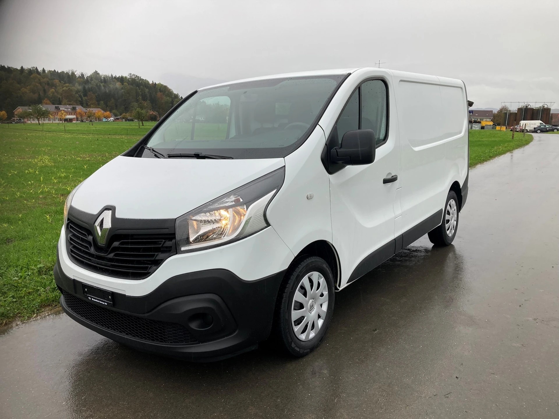 RENAULT Trafic 1.6 ENERGY TwinT. dCi125 2.9t Busin. L1H1 **Nutzlast 1'160 KG**-image-0