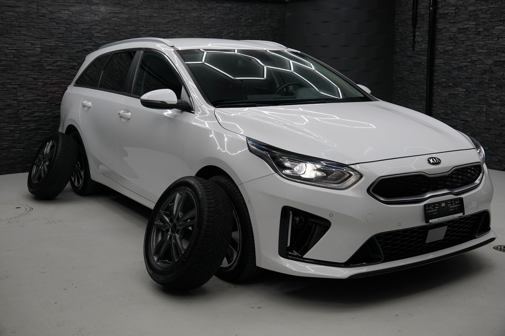 KIA Ceed Sportswagon 1.6 GDi Plug-in Hybrid Style DCT-image-6