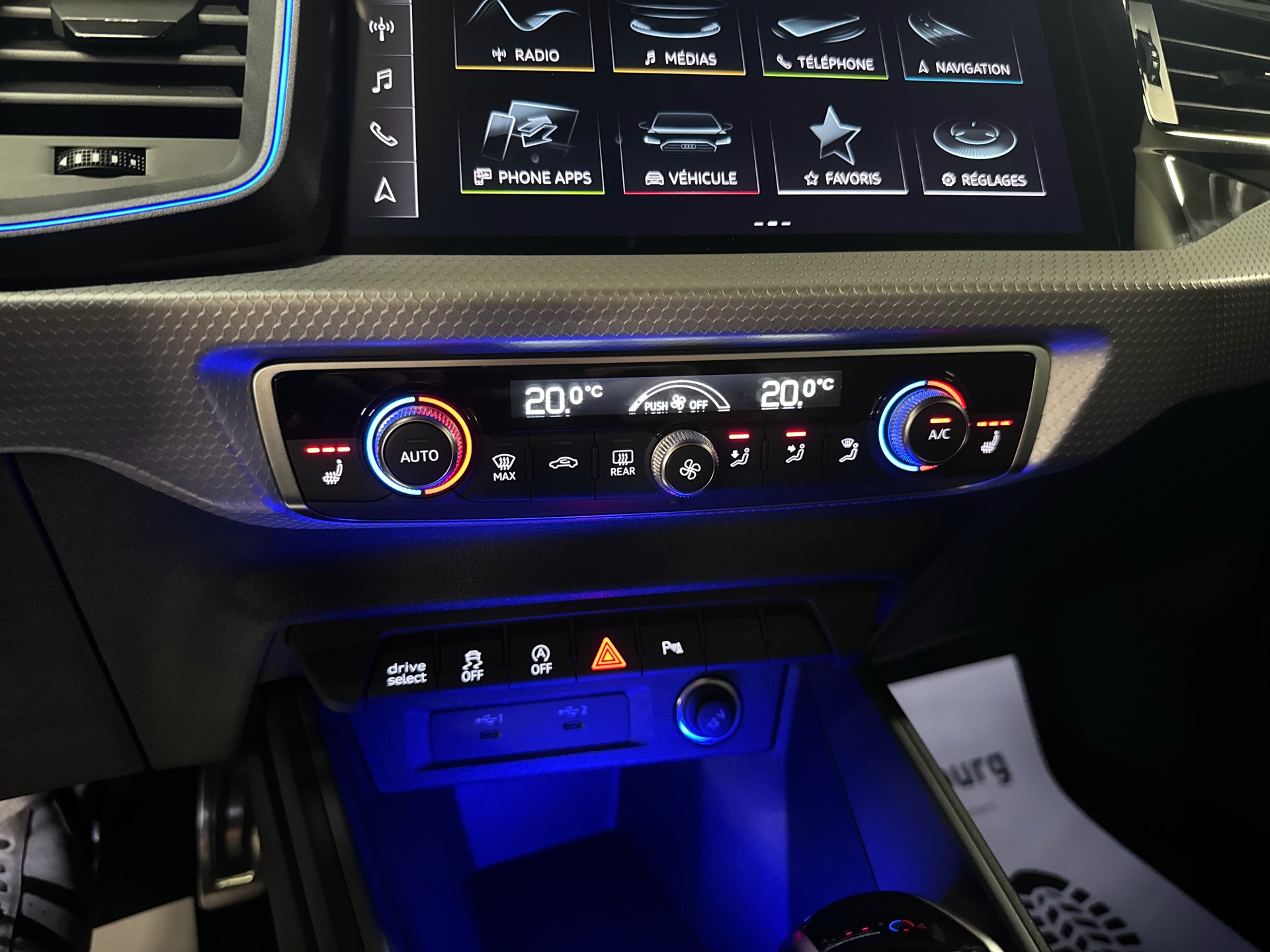 AUDI A1 Sportback 40 TFSI S Line S-tronic-image-10