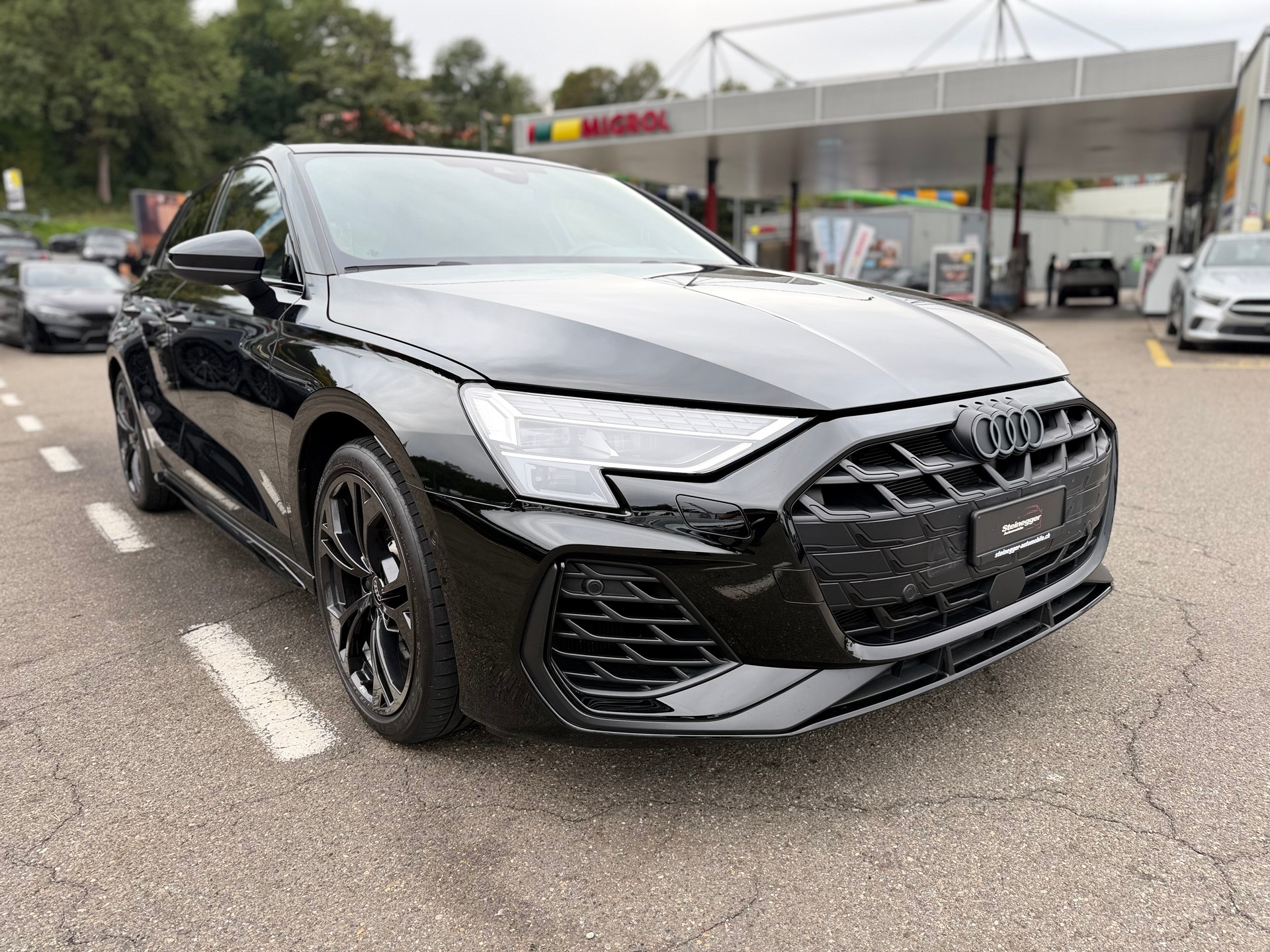 AUDI S3 Sportback TFSI quattro S-tronic-showroom-element-1