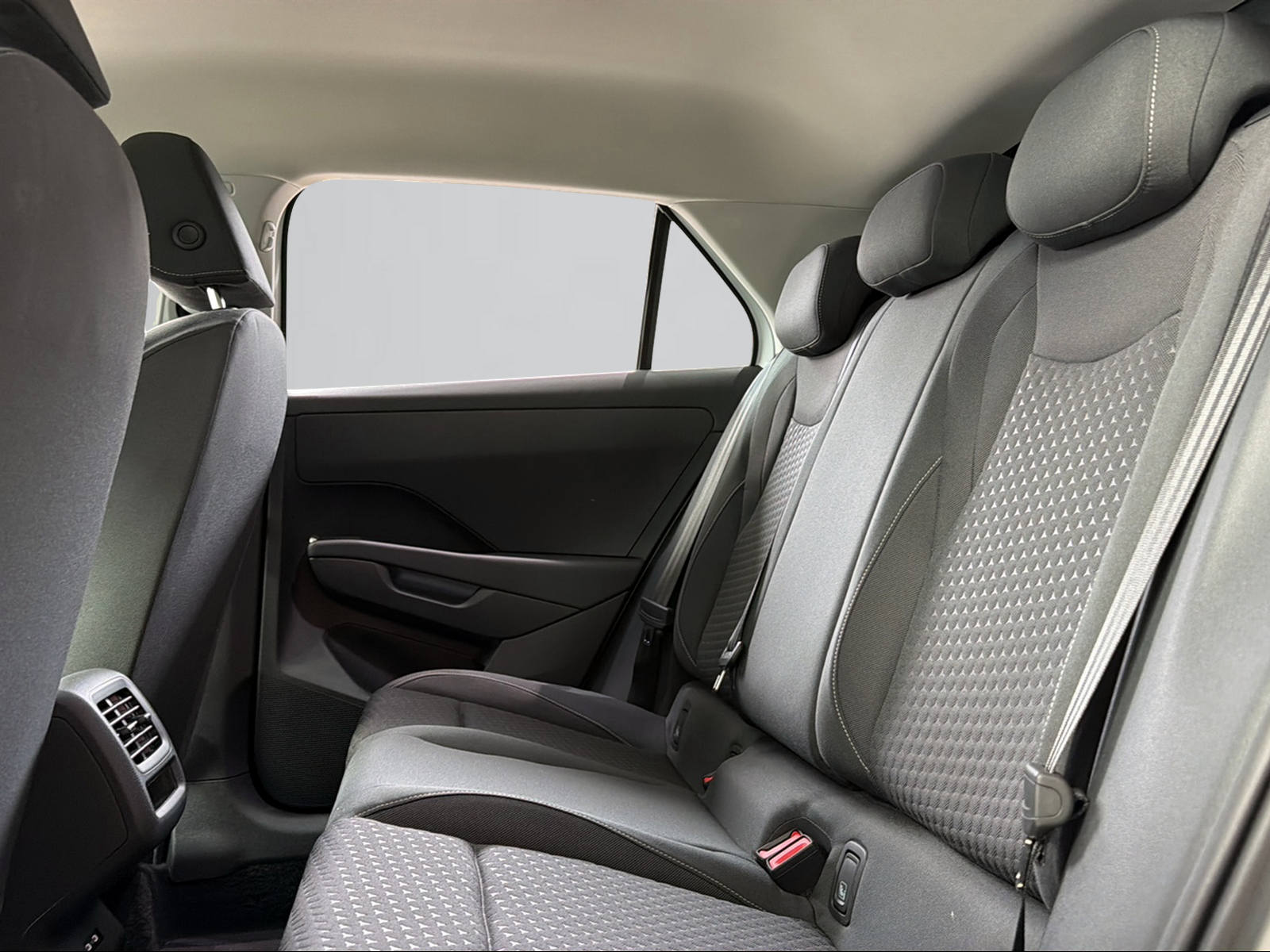 VW T-Roc 1.5 eTSI mHEV Trend DSG-image-9