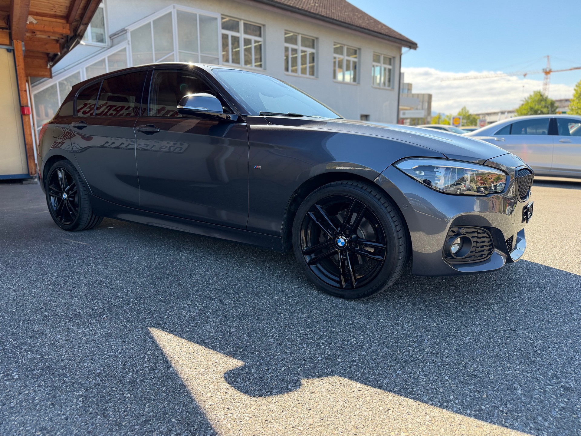 BMW 120d xDrive M Sport Steptronic-image-2