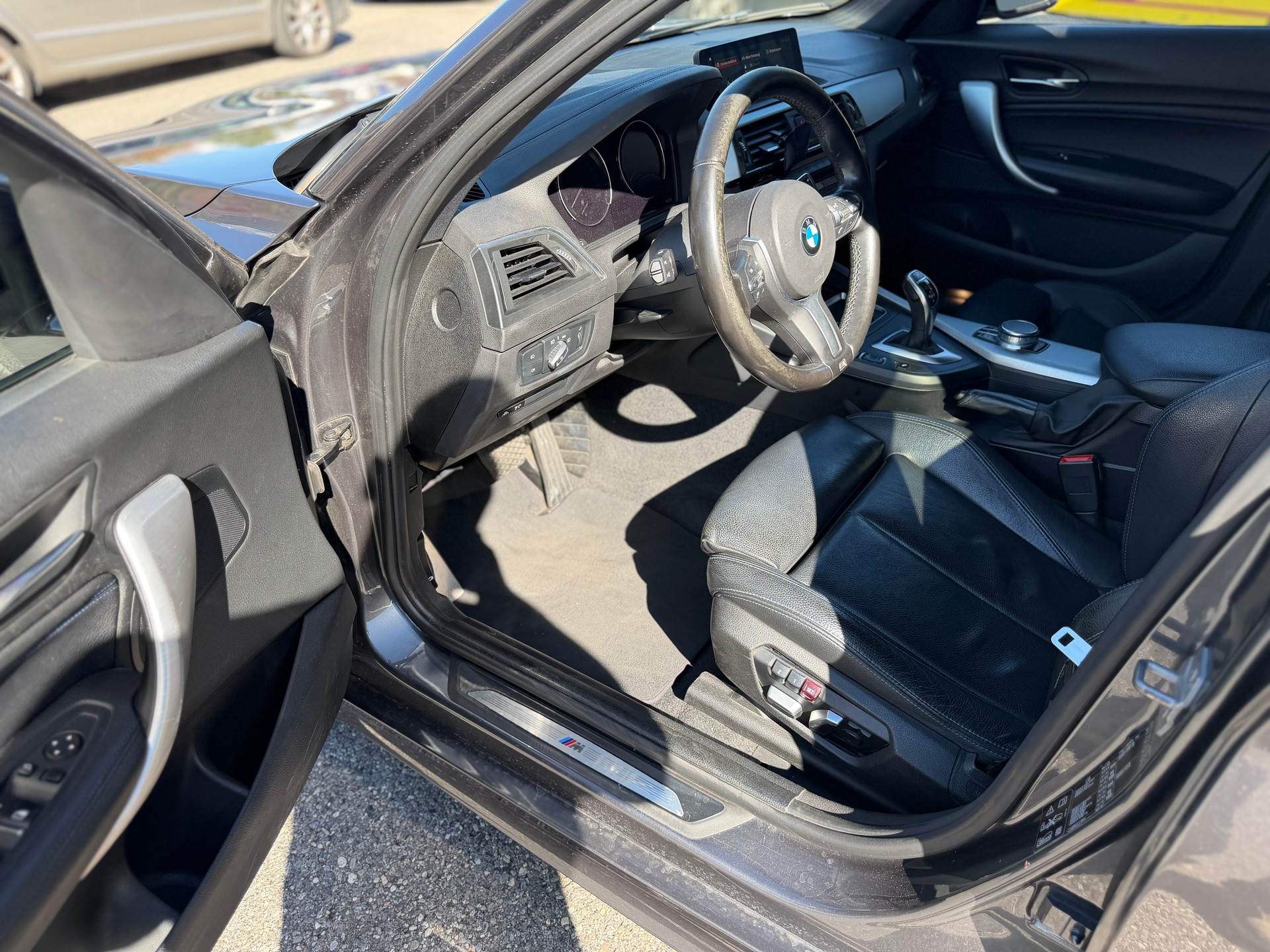 BMW 120d xDrive M Sport Steptronic-image-7